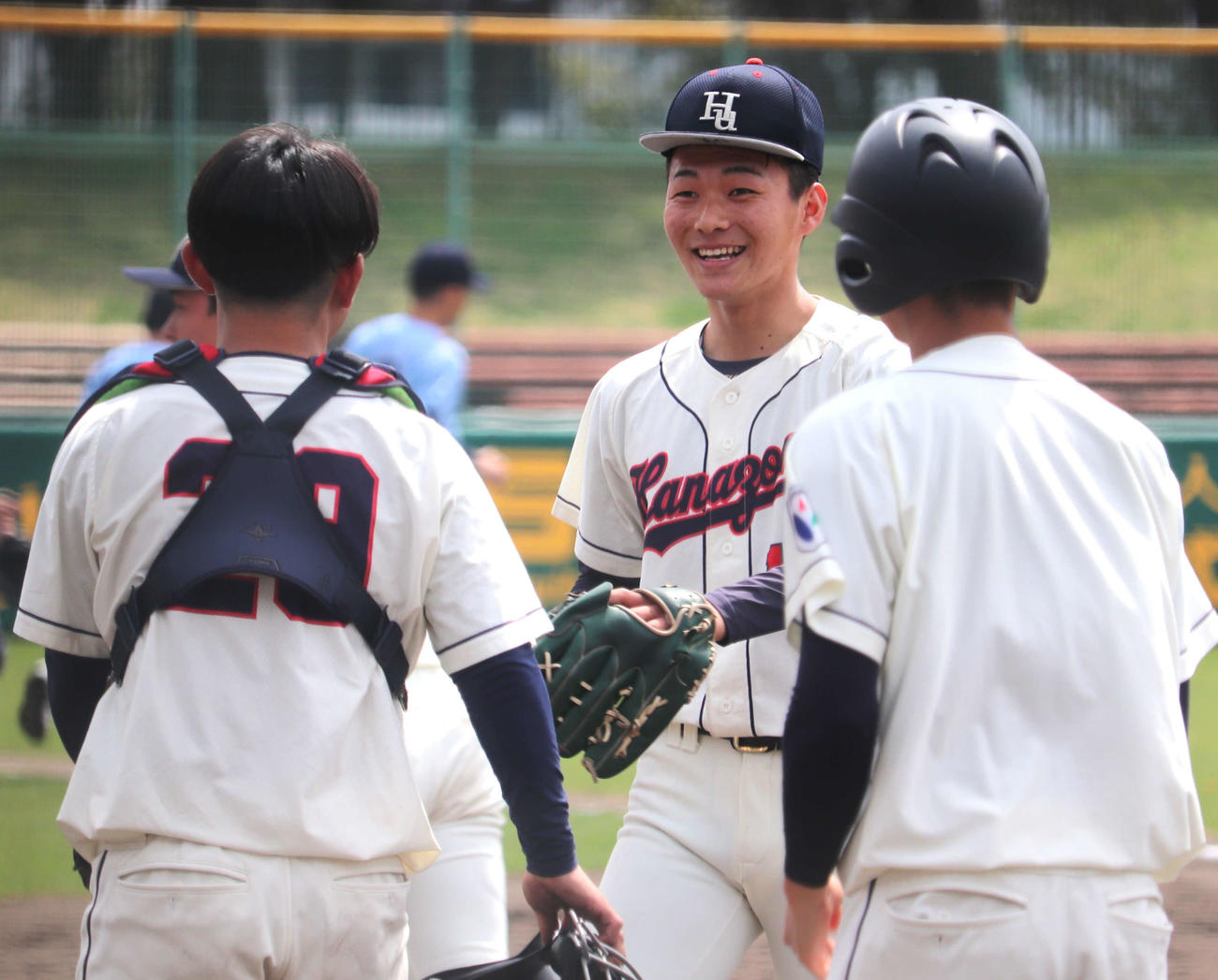 花園大対大谷大　今季公式戦で初登板した、花園大・藤原聡大投手（3年＝水口）