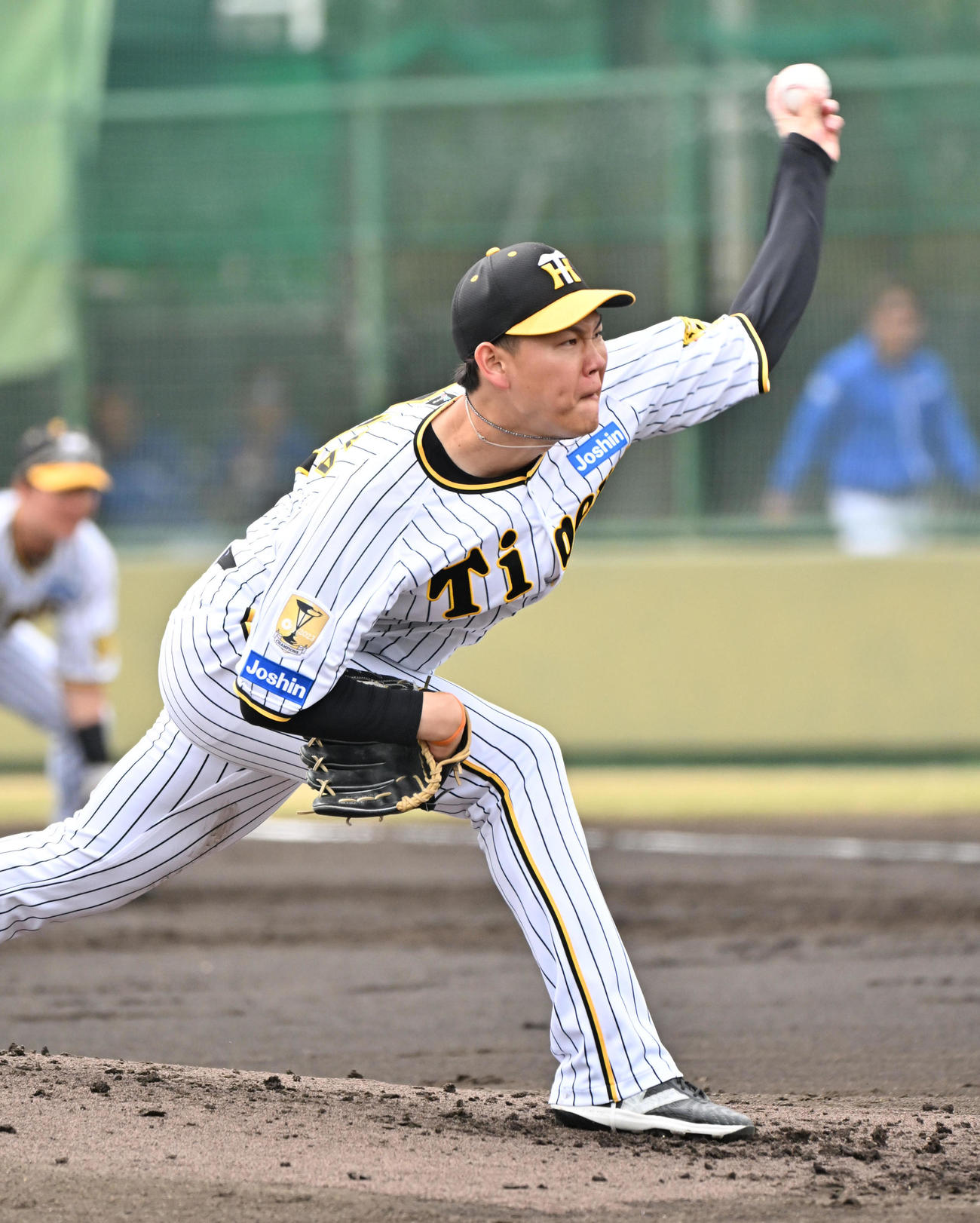 阪神対中日　阪神先発の及川（撮影・石井愛子）