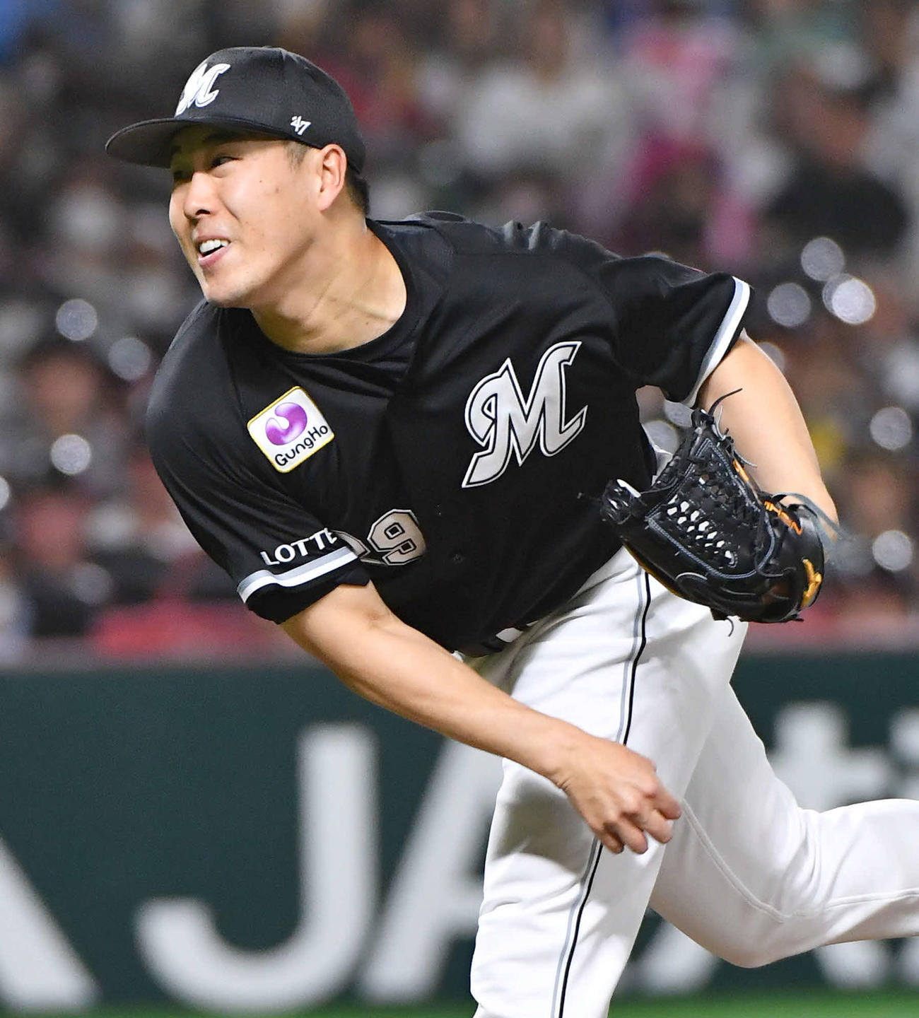 ソフトバンク対ロッテ　力投するロッテ先発の西野（撮影・岩下翔太）