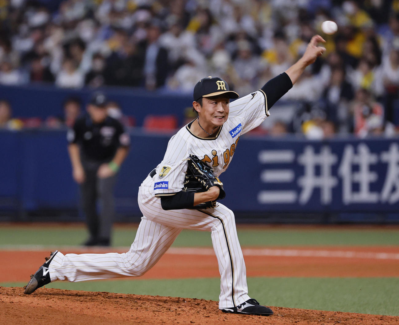 阪神対DeNA 6回、3番手で登板した阪神島本（撮影・藤尾明華）