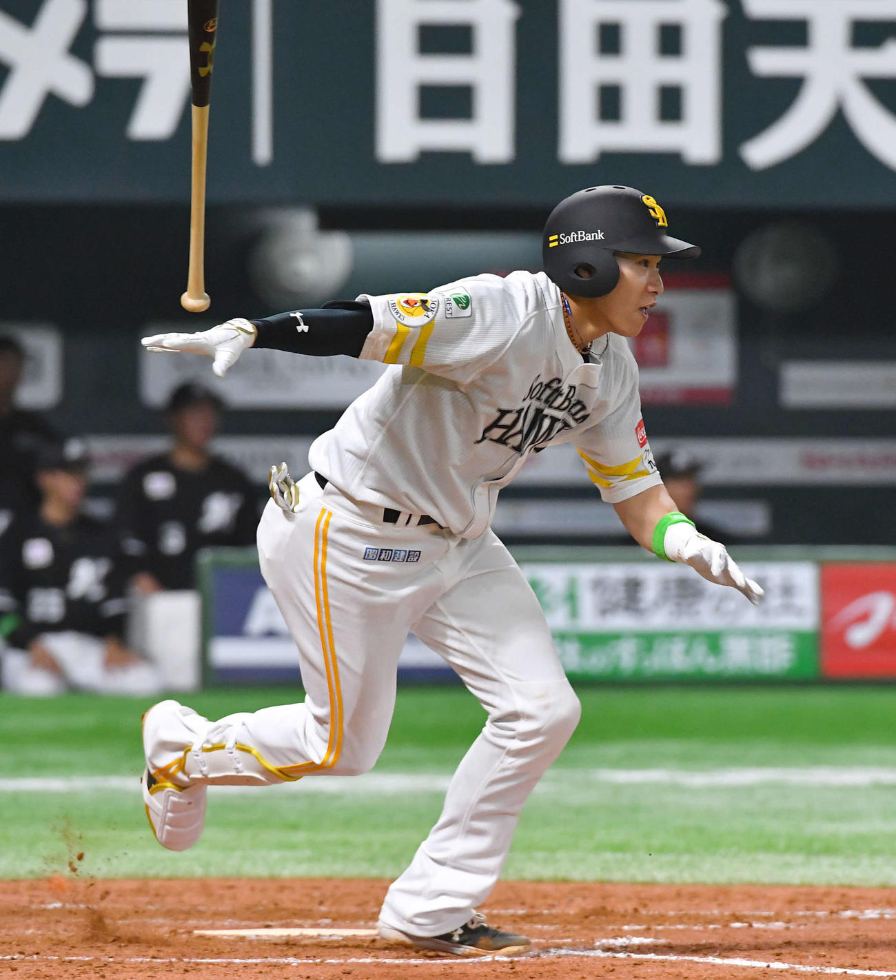 ソフトバンク対ロッテ　5回裏ソフトバンク2死二塁、柳田は中前適時打を放つ（撮影・岩下翔太）