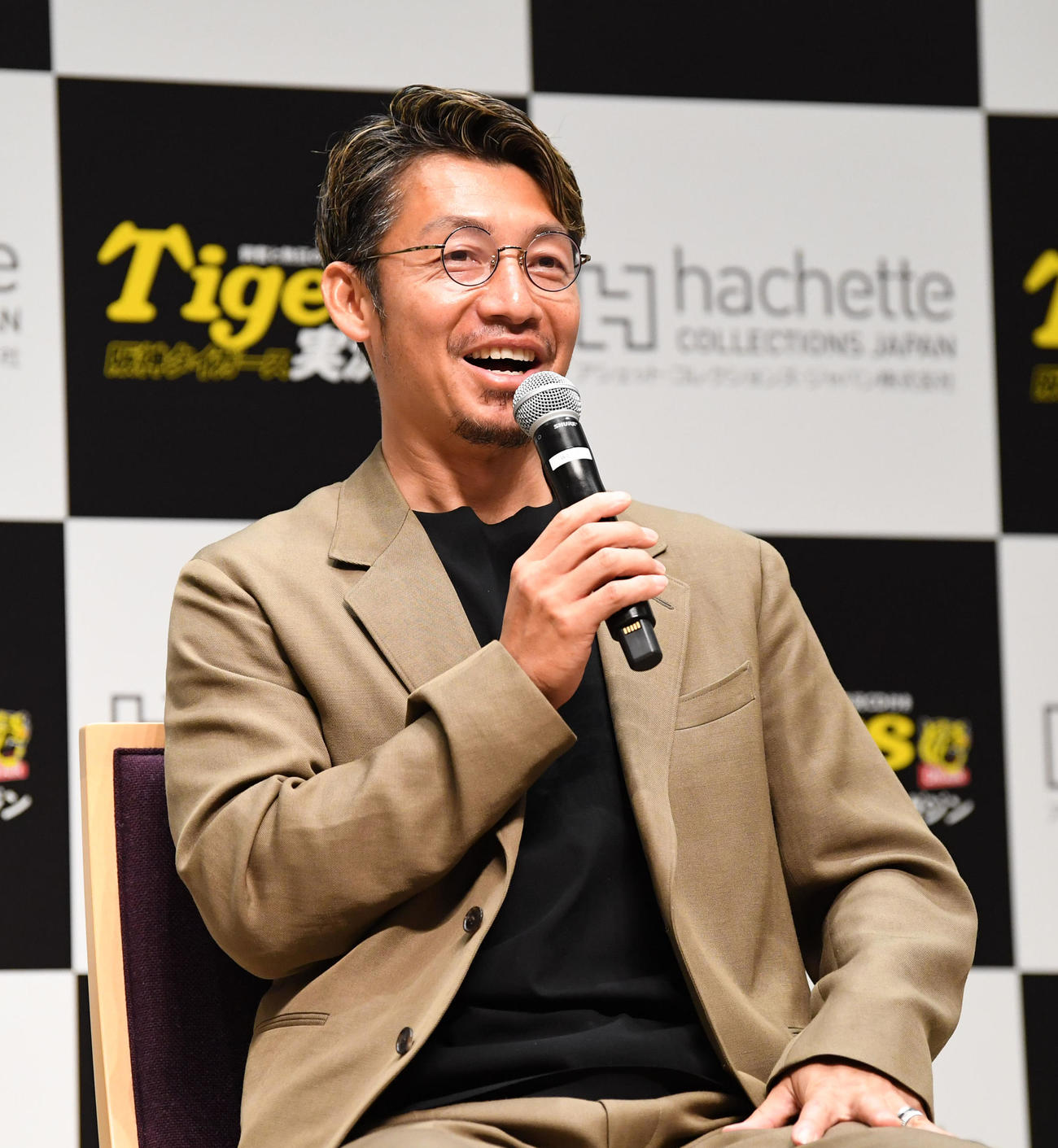 阪神タイガース実況CDマガジン創刊記念記者発表会でスペシャルトークを行う日刊スポーツ評論家の鳥谷敬氏（撮影・前岡正明）