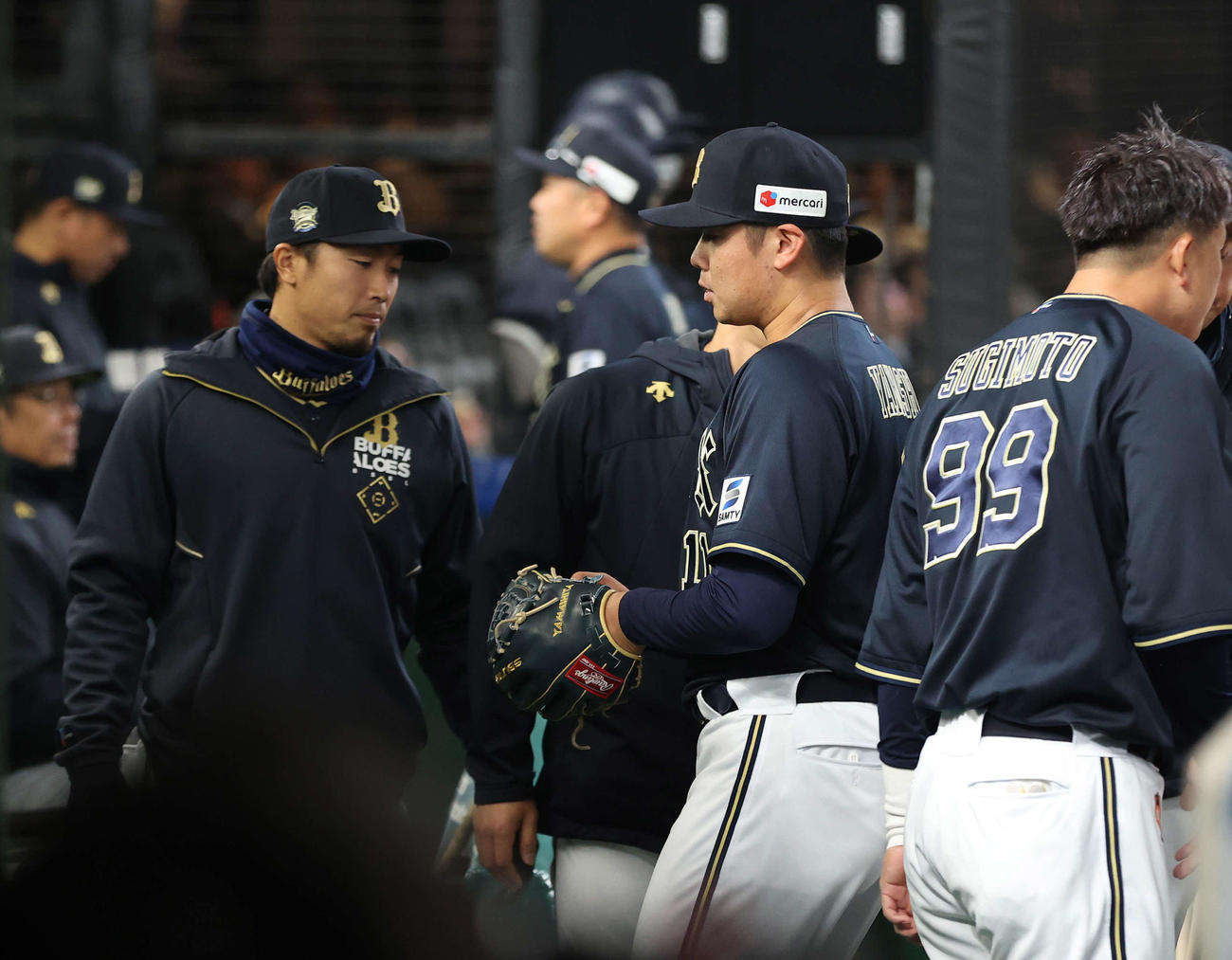 西武対オリックス　6回裏西武無死満塁、3者連続四球で降板となる山下（撮影・河野匠）