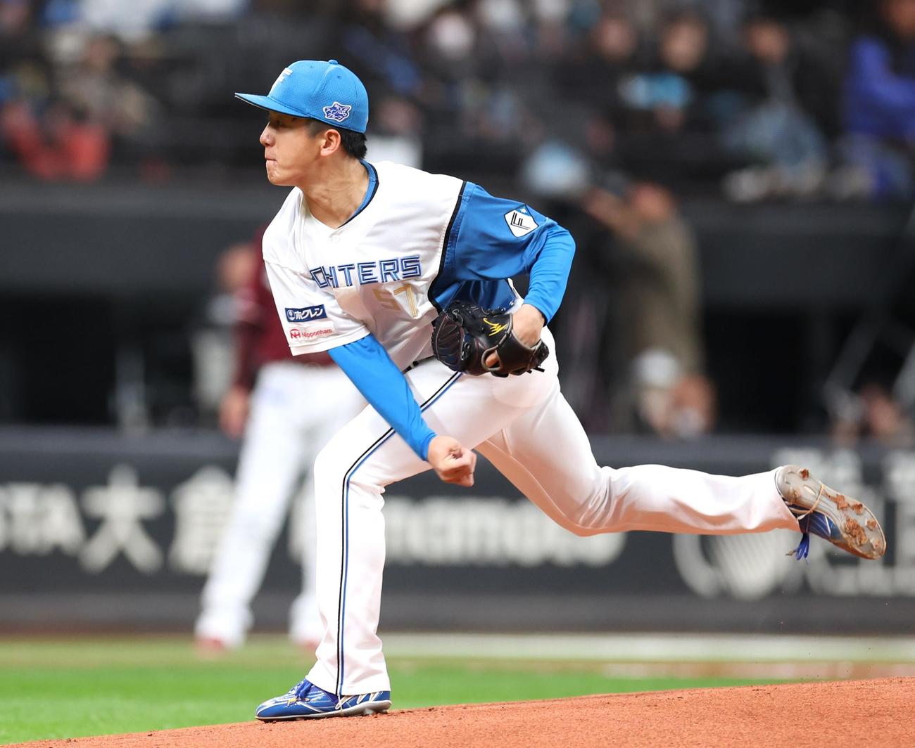日本ハム対楽天　日本ハム先発の北山（撮影・黒川智章）