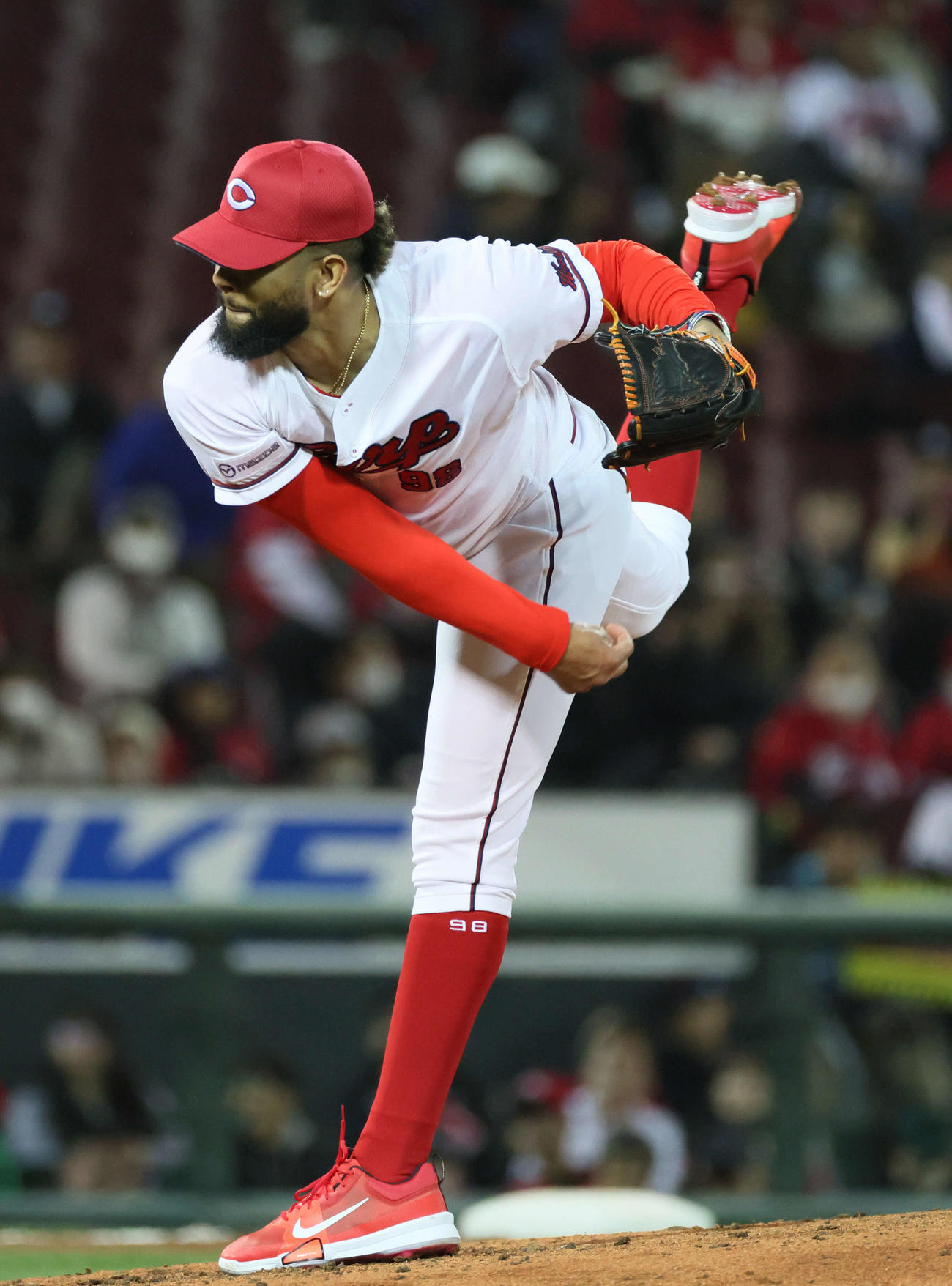 広島対ヤクルト　7回表ヤクルト、広島3番手のコルニエル（撮影・加藤孝規）