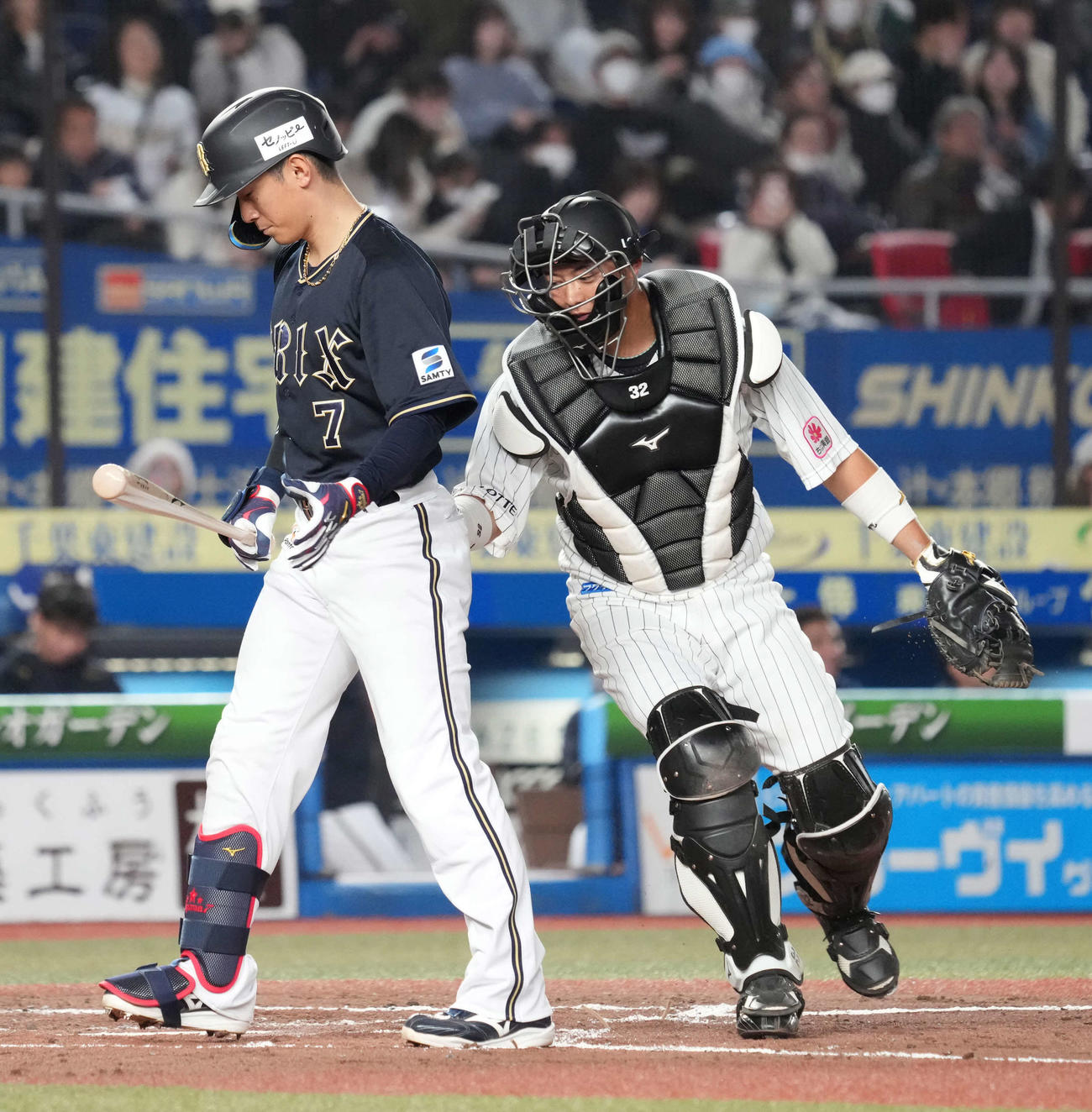 ロッテ対オリックス　4回表オリックス無死、西川は空振り三振に倒れる（撮影・小沢裕）