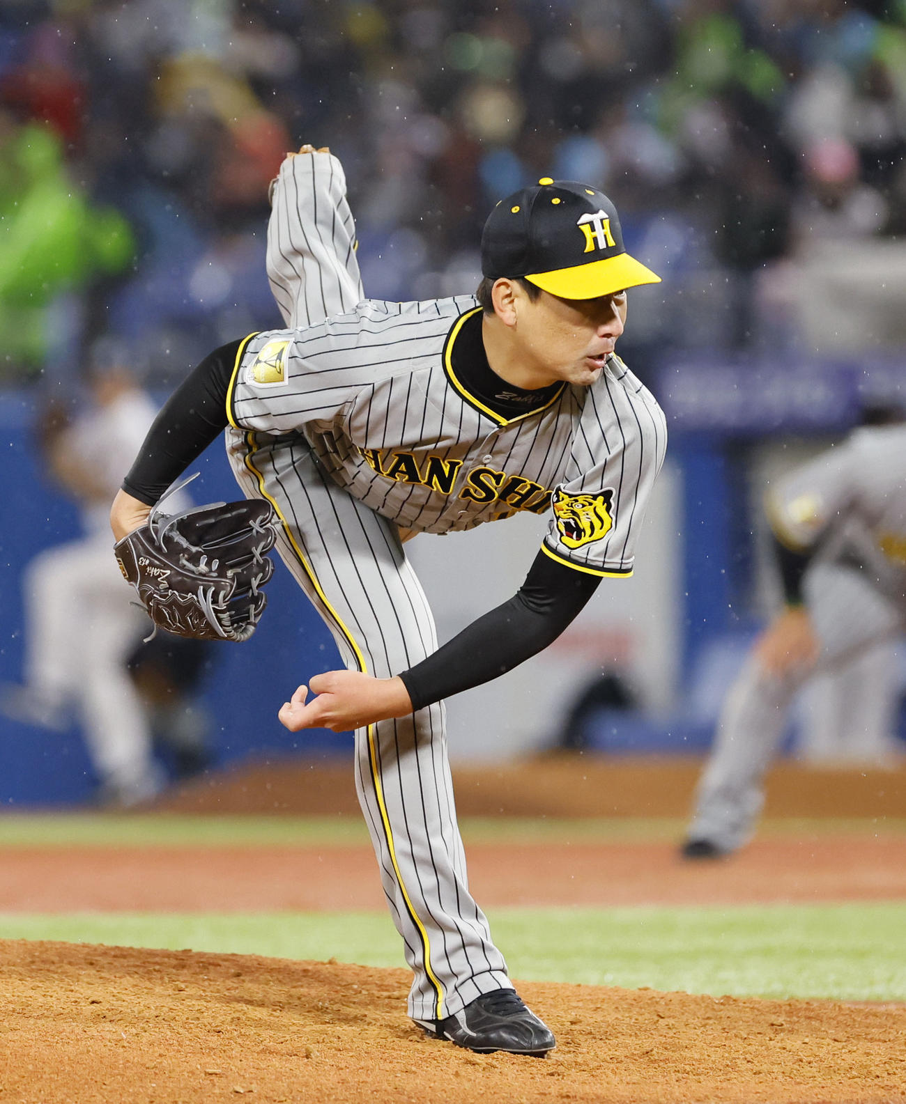 ヤクルト対阪神　9回に登板した阪神岩崎（撮影・藤尾明華）