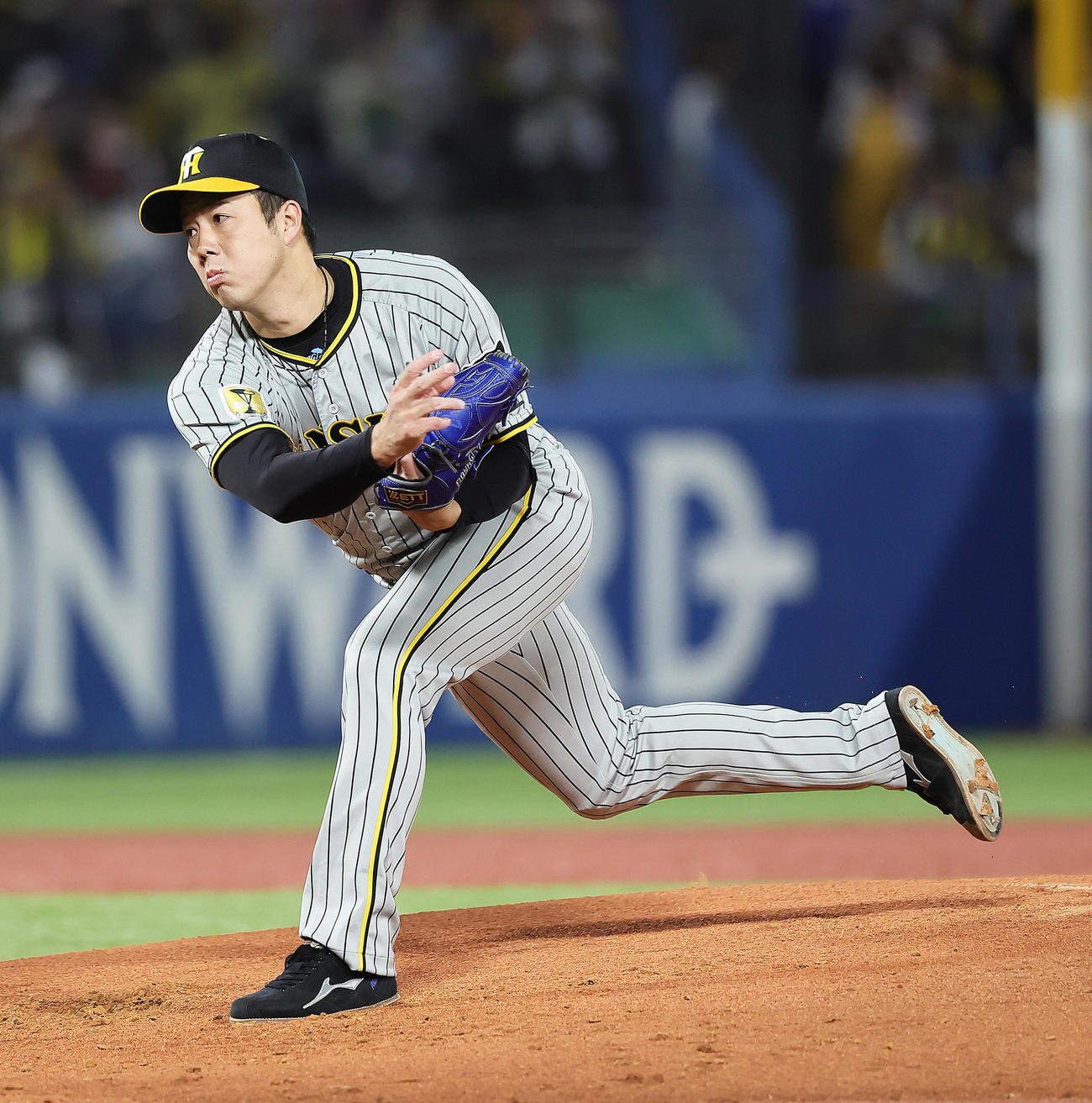 ヤクルト対阪神　阪神先発の青柳（撮影・足立雅史）