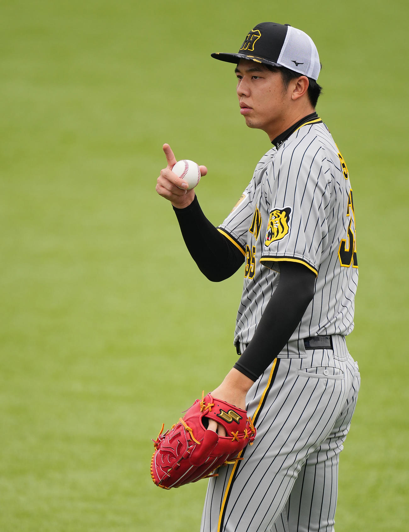 ヤクルト対阪神　試合前、投球練習する阪神才木（撮影・垰建太）