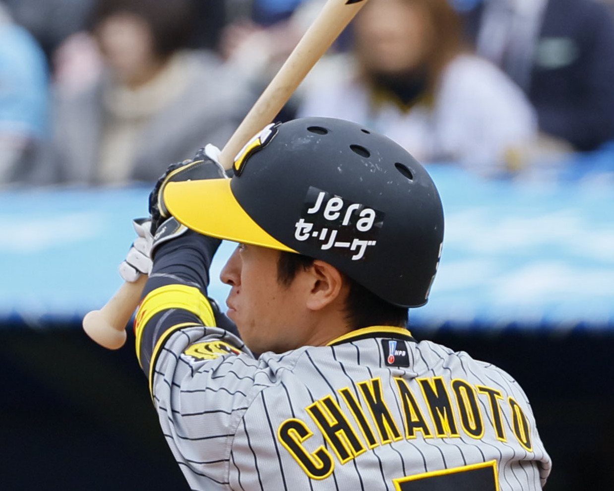 ヤクルト対阪神　4回表阪神無死、近本は右越えに本塁打を放つ（撮影・藤尾明華）