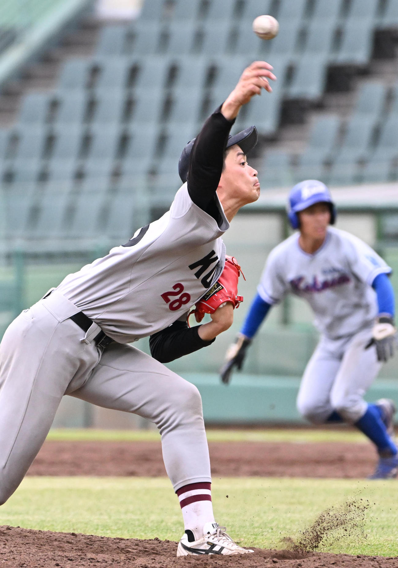 甲南大対関国大　甲南大先発の岡本駿（撮影・石井愛子）