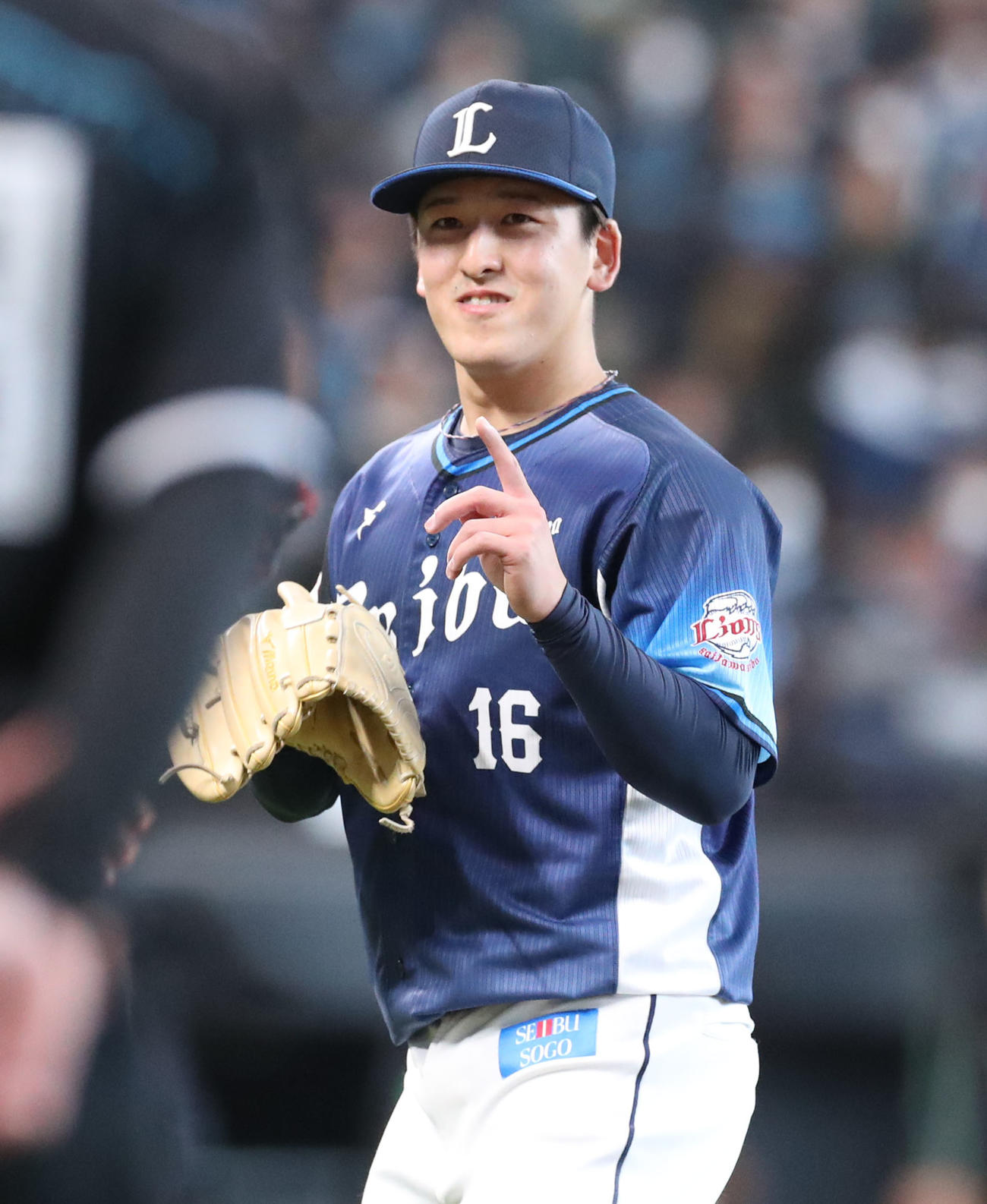 日本ハム対西武　5回裏日本ハム無死、田宮を一ゴロに仕留め笑顔を見せる隅田（撮影・佐藤翔太）