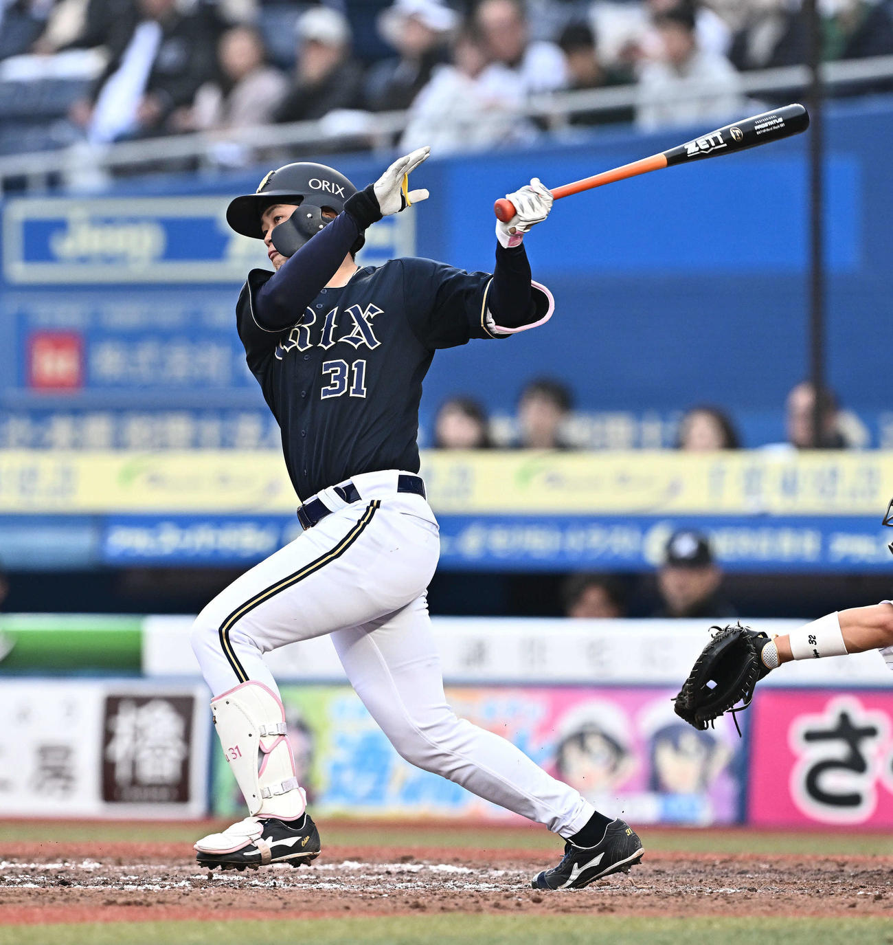 ロッテ対オリックス　9回表オリックス2死一、二塁、太田は左2点適時二塁打を放つ（撮影・滝沢徹郎）
