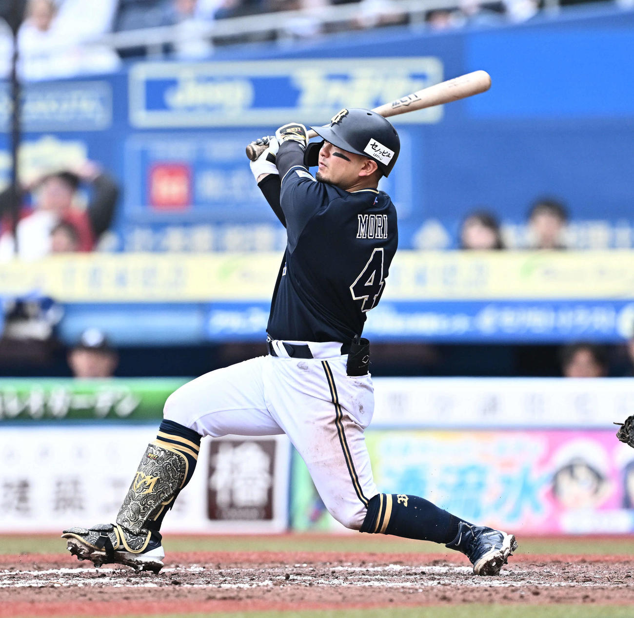 ロッテ対オリックス　9回表オリックス2死一、二塁、森は左適時打を放つ（撮影・滝沢徹郎）