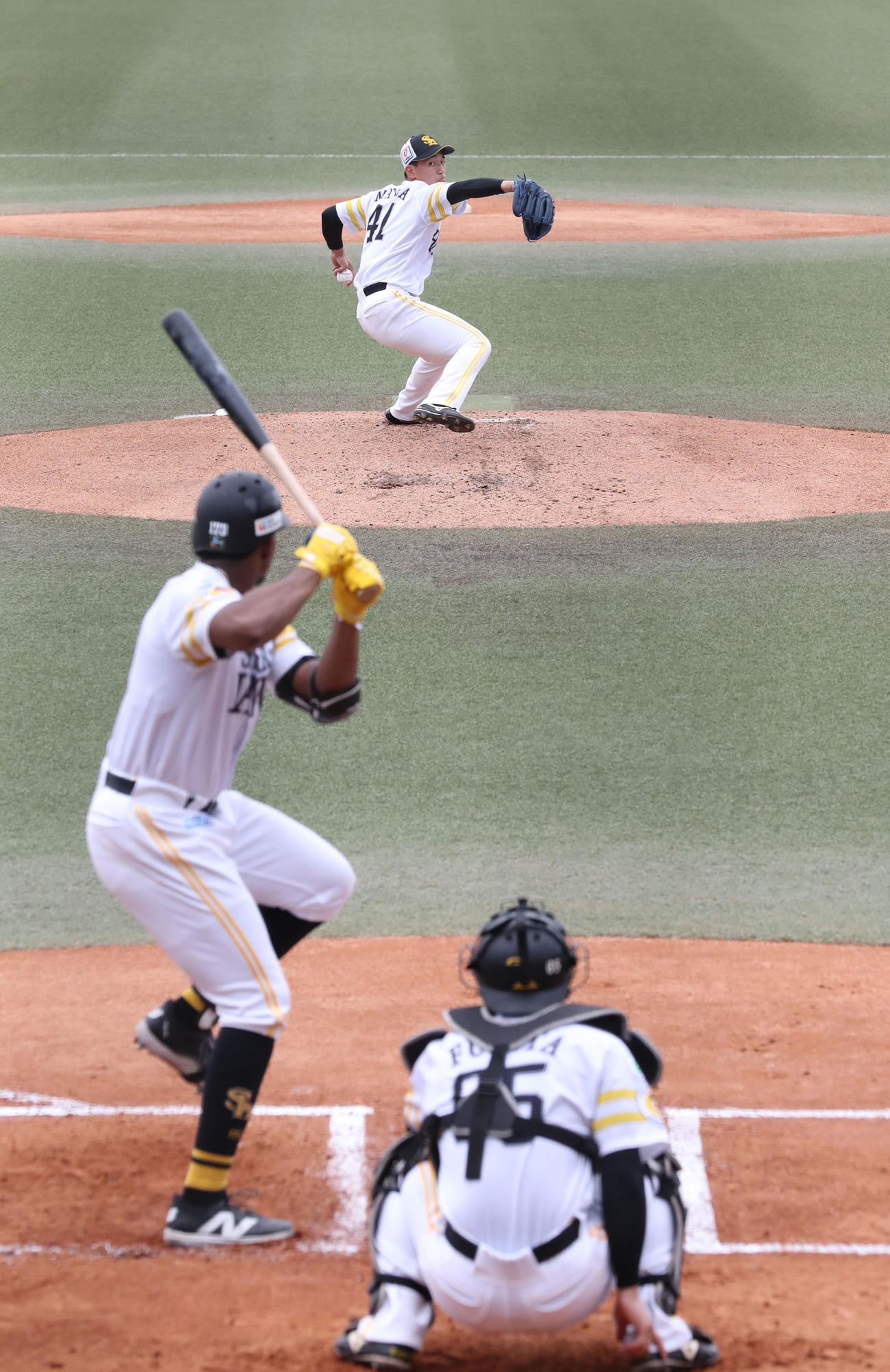 シート打撃に登板した前田悠（撮影・梅根麻紀）