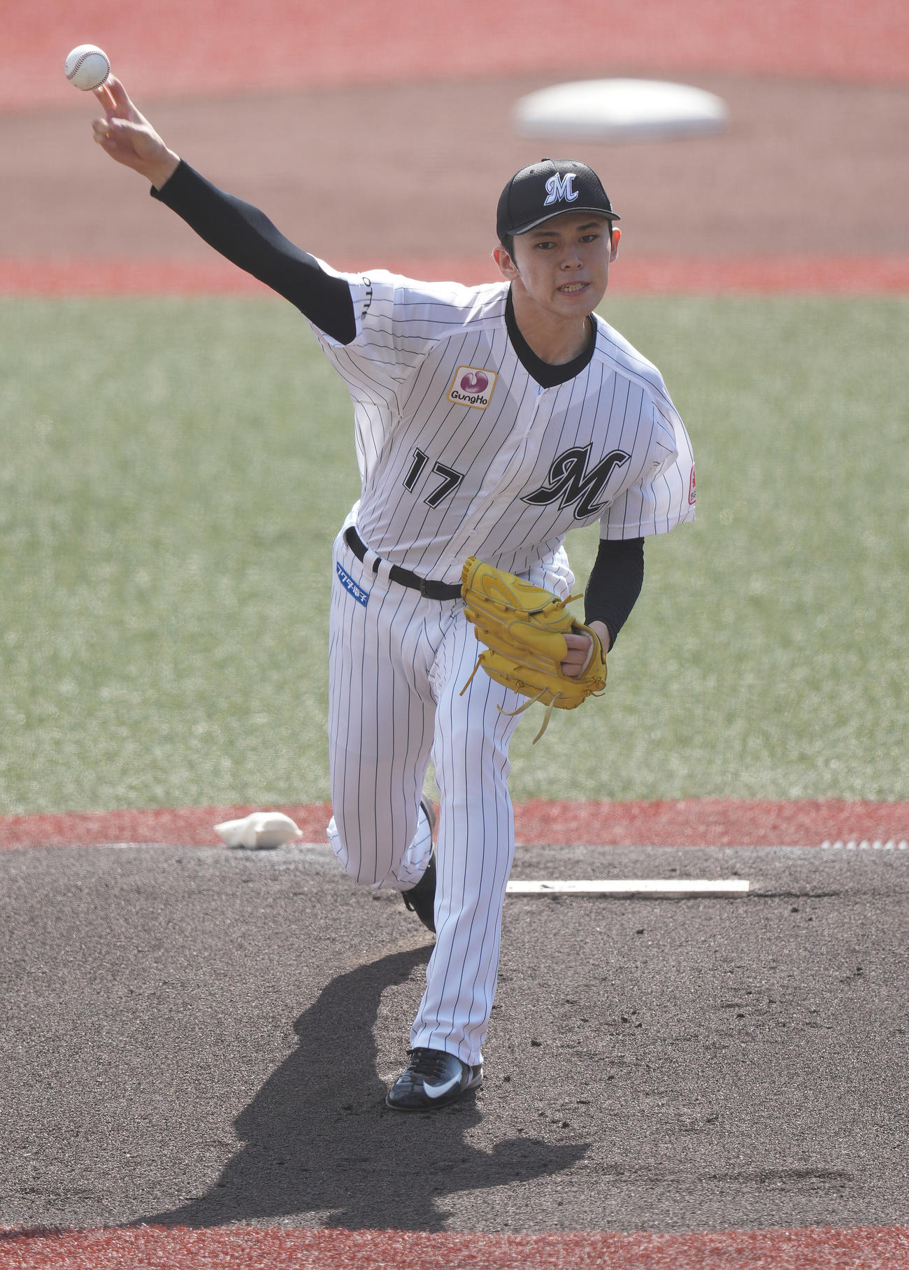 ロッテ対オリックス　先発し力投するロッテ佐々木（撮影・鈴木みどり）