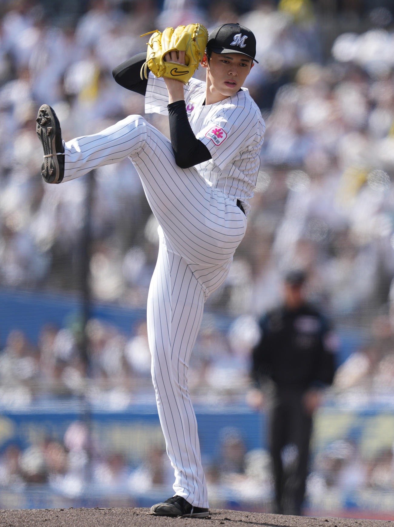 ロッテ対オリックス　先発し力投するロッテ佐々木（撮影・鈴木みどり）