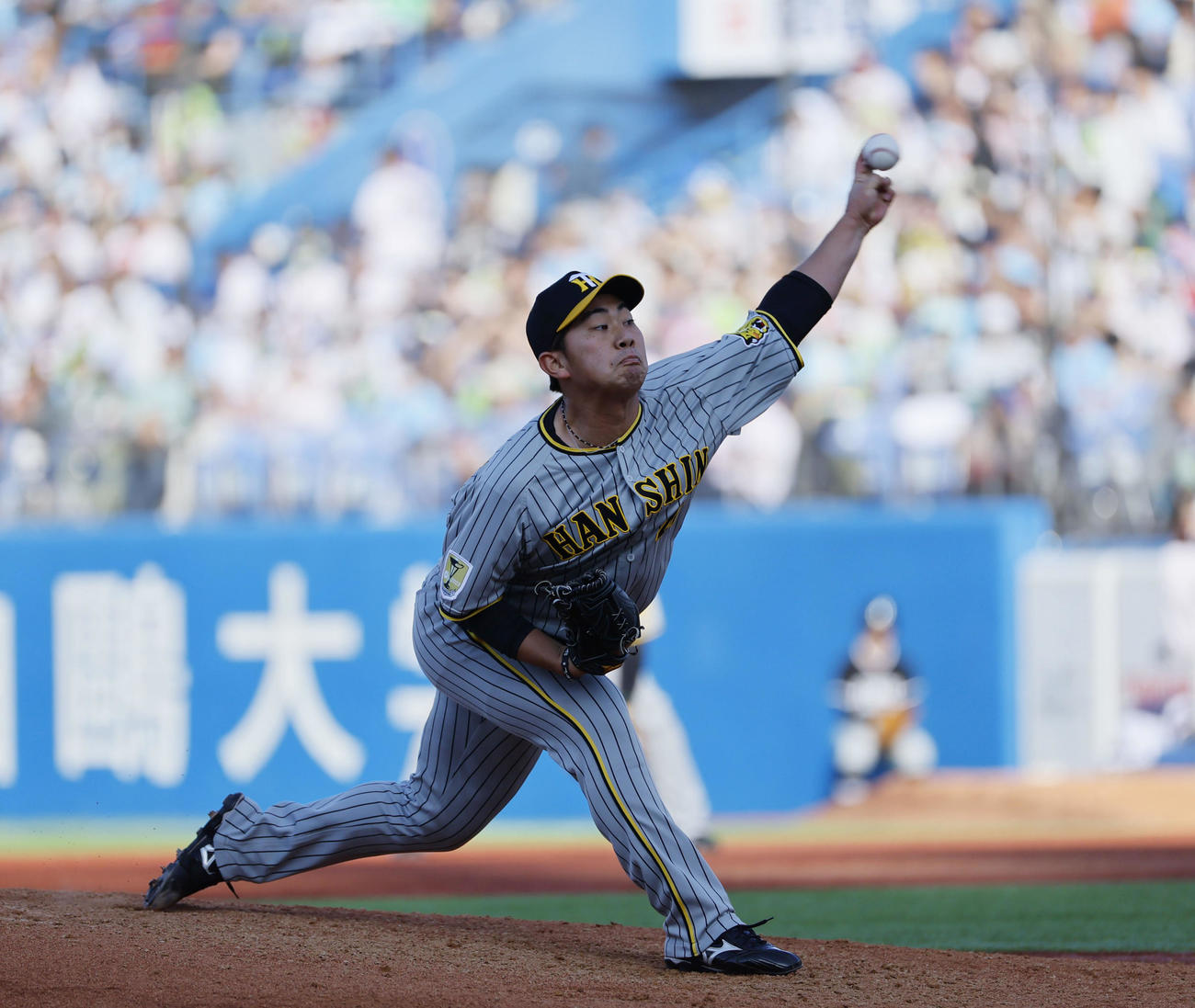 ヤクルト対阪神　7回、2番手で登板した阪神桐敷（撮影・藤尾明華）
