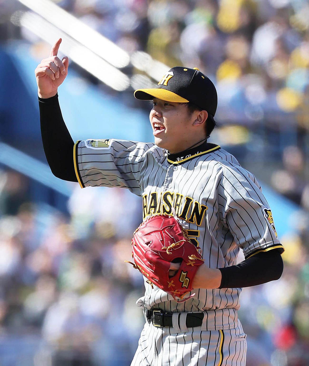 ヤクルト対阪神　4回裏ヤクルト2死、中村を空振り三振に仕留めた才木（撮影・足立雅史）
