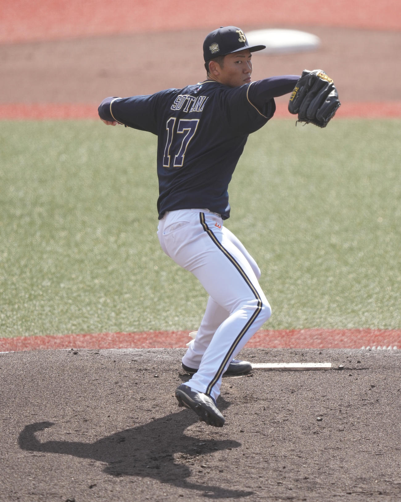 ロッテ対オリックス　先発し力投するオリックス曽谷（撮影・鈴木みどり）