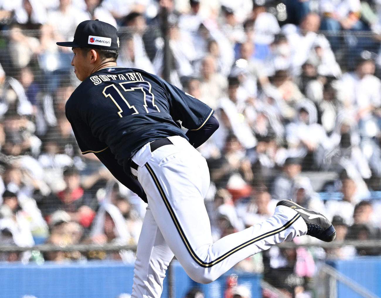 ロッテ対オリックス　オリックス先発の曽谷（撮影・滝沢徹郎）