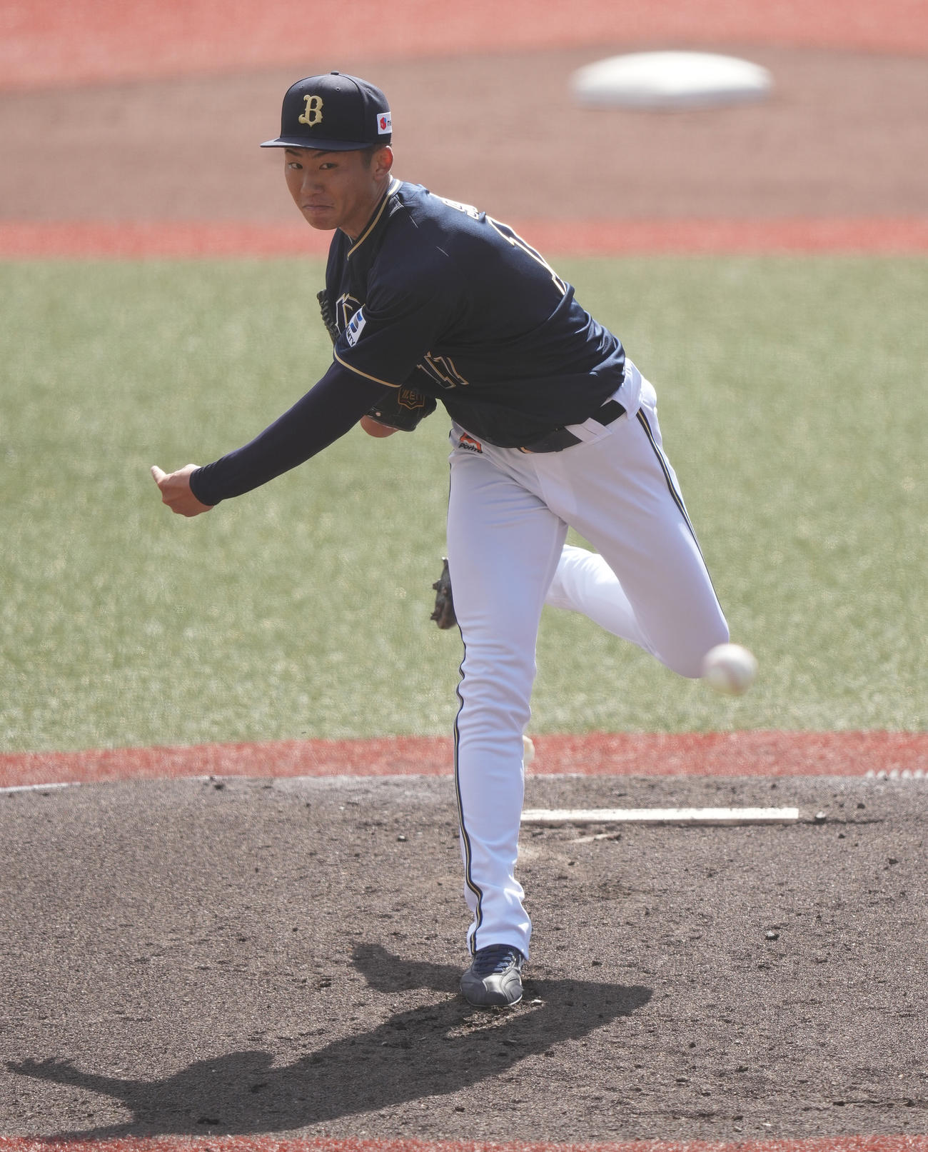 ロッテ対オリックス　先発し力投するオリックス曽谷（撮影・鈴木みどり）