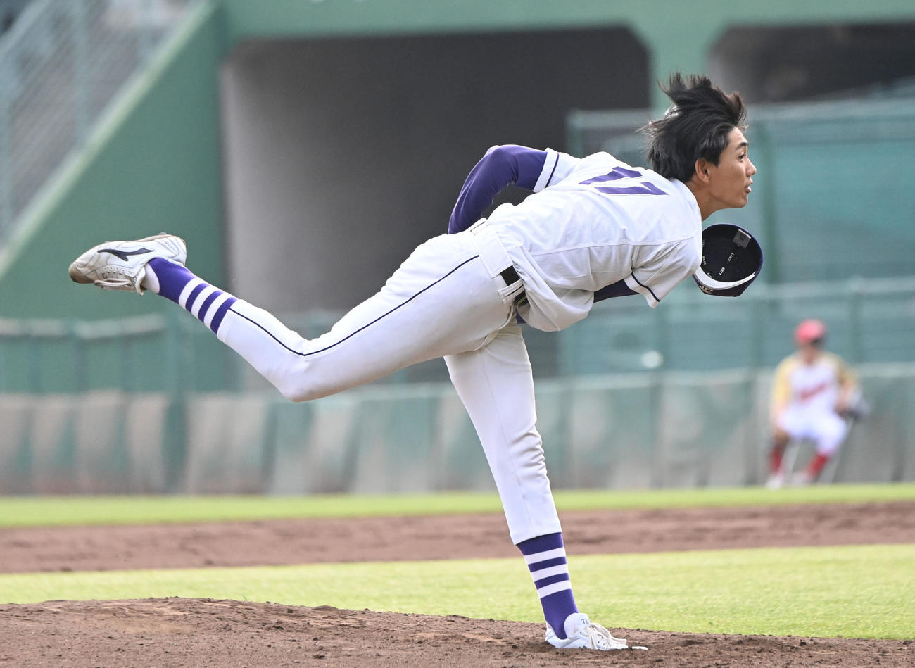 天理大対大阪電通大　天理大先発の的場（撮影・滝沢美穂子）