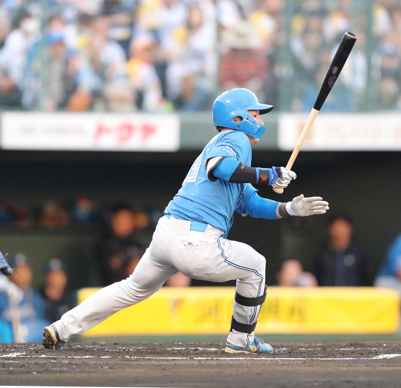ソフトバンク対日本ハム　1回表日本ハム1死満塁、水野は右前適時打は放つ（撮影・梅根麻紀）