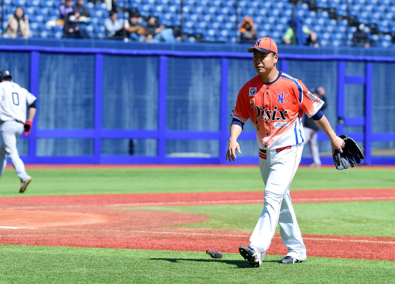 2回、ベンチに戻るオイシックス牧野