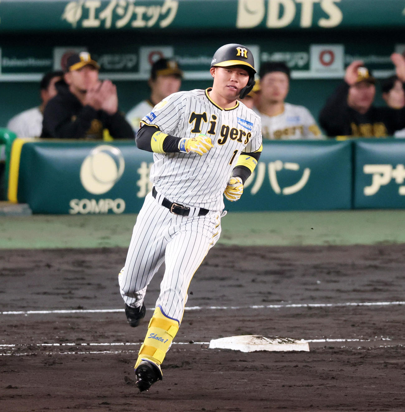 阪神対広島　4回裏阪神2死、森下は左越えソロ本塁打を放つ（撮影・加藤哉）