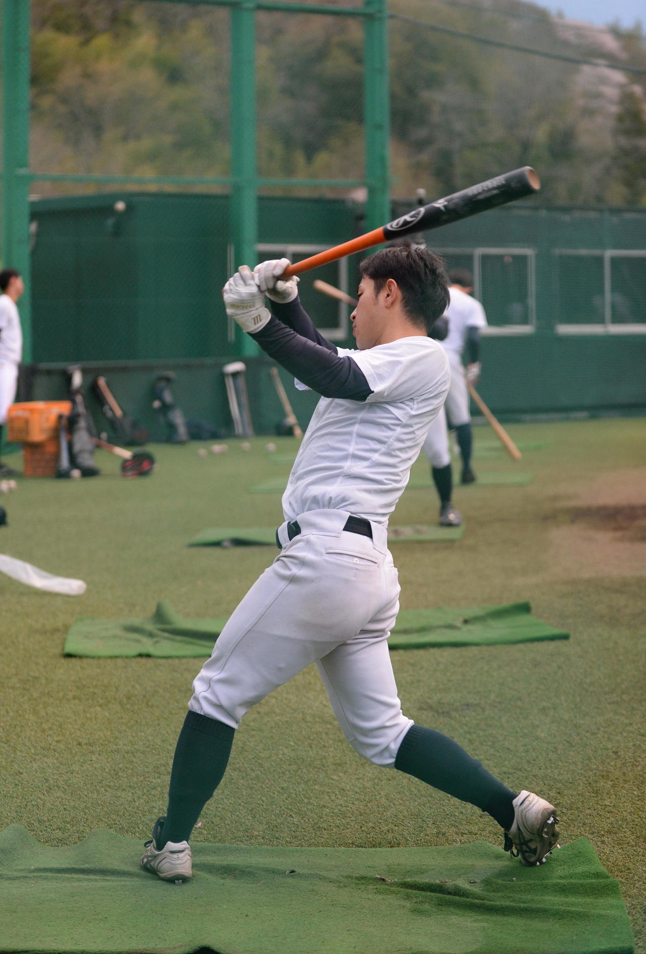 バッティング練習をする仙台大・小田倉（撮影・濱本神威）