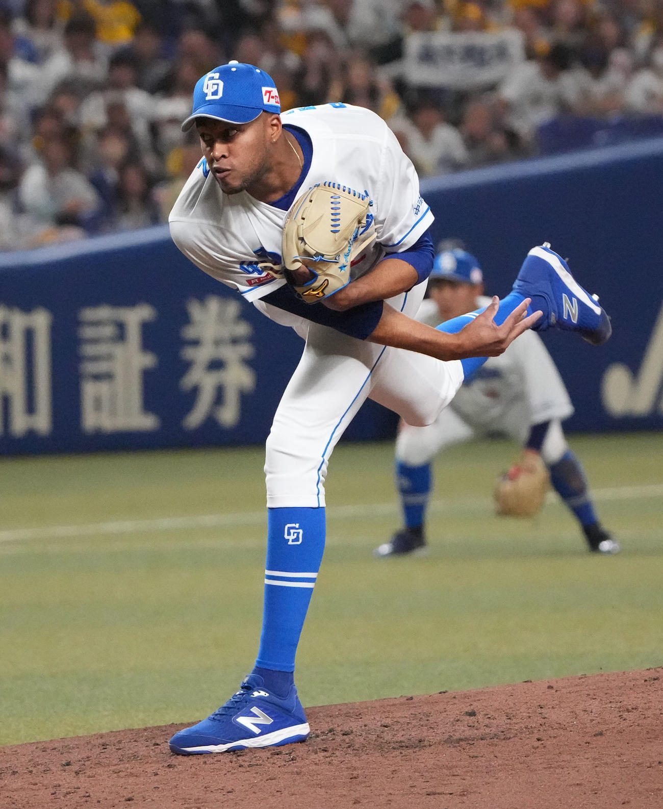 中日対阪神　9回表、中日4番手で登板するマルティネス（撮影・森本幸一）
