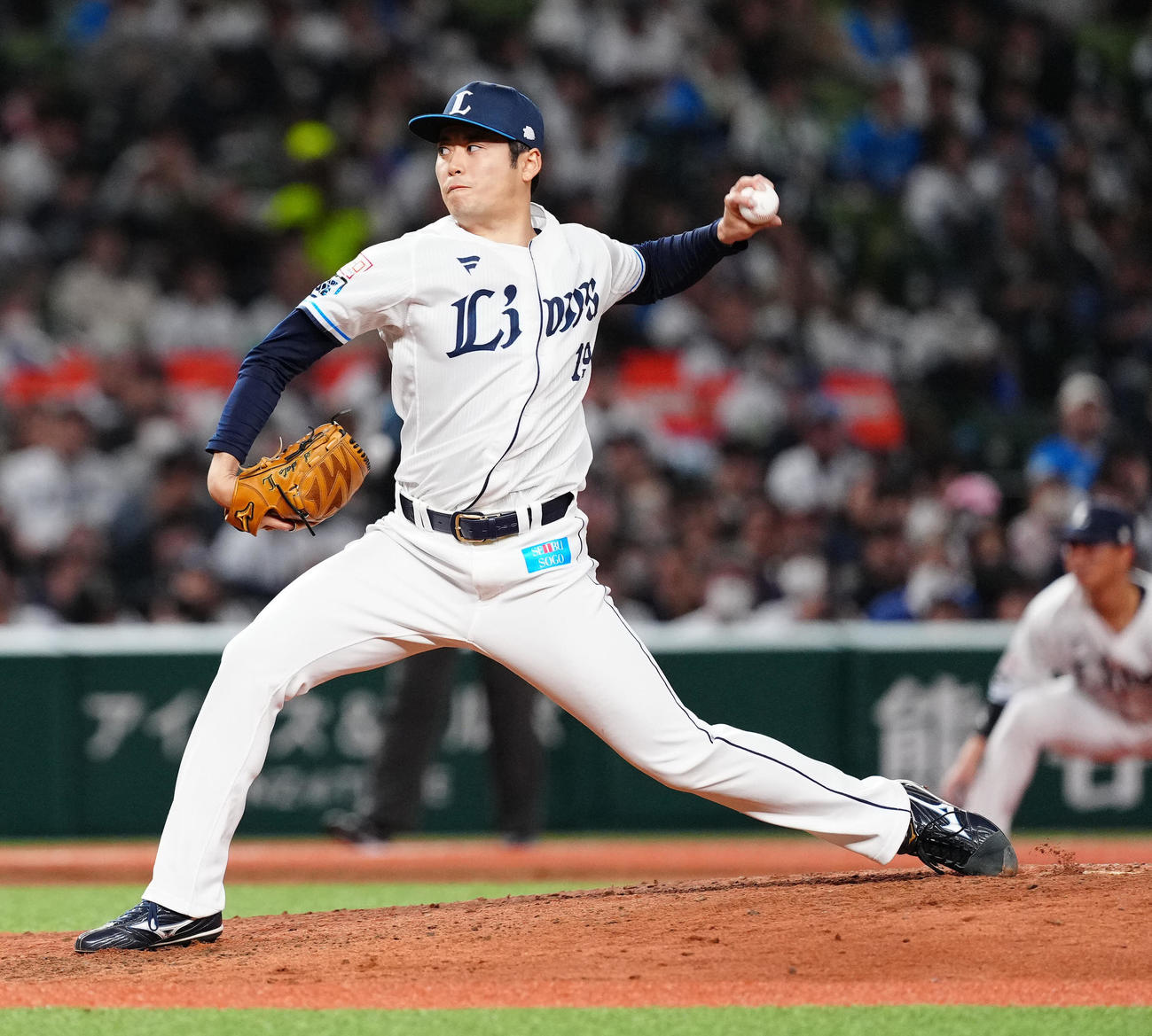 西武対ソフトバンク　西武3番手の佐藤（撮影・江口和貴）