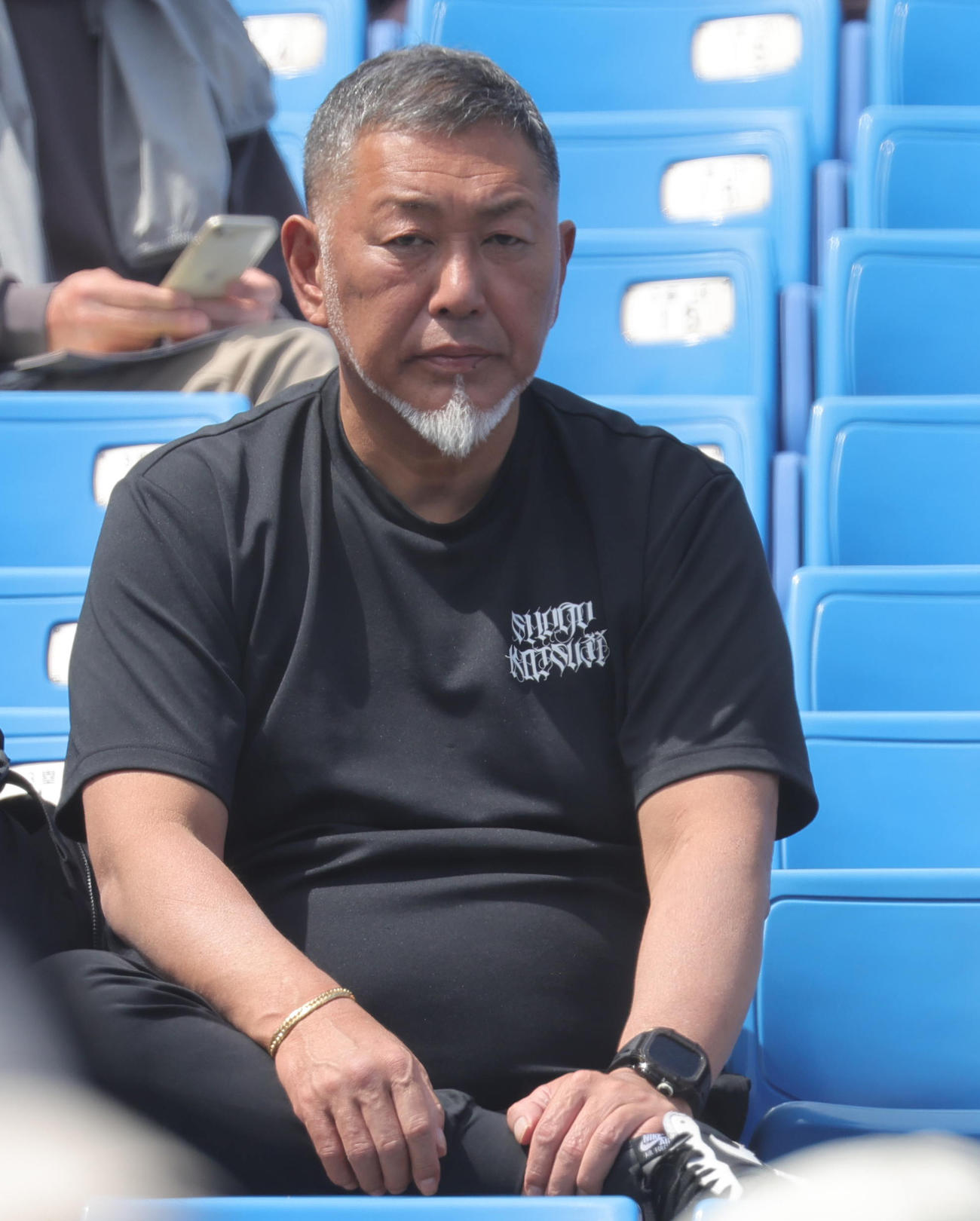 慶大対東大　観戦する清原和博氏（撮影・野上伸悟）