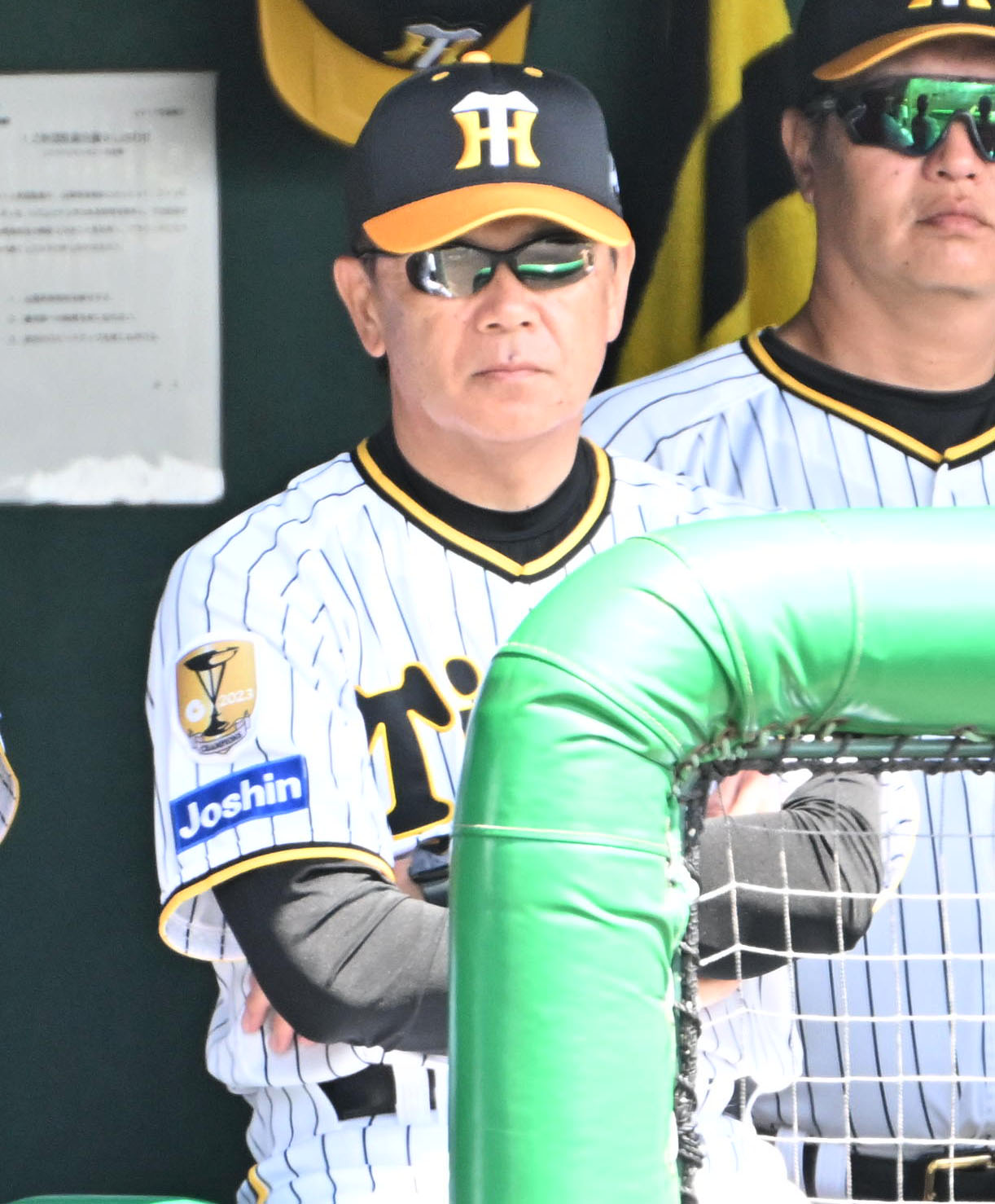 阪神対ソフトバンク　試合を見つめる和田2軍監督（撮影・石井愛子）