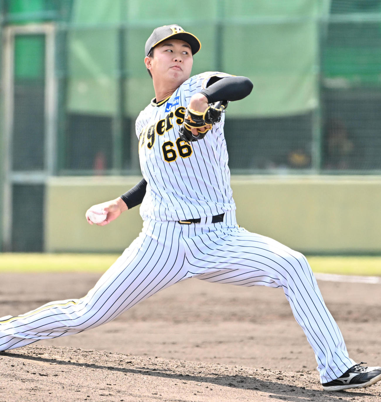 阪神対ソフトバンク　阪神2番手の津田（撮影・石井愛子）