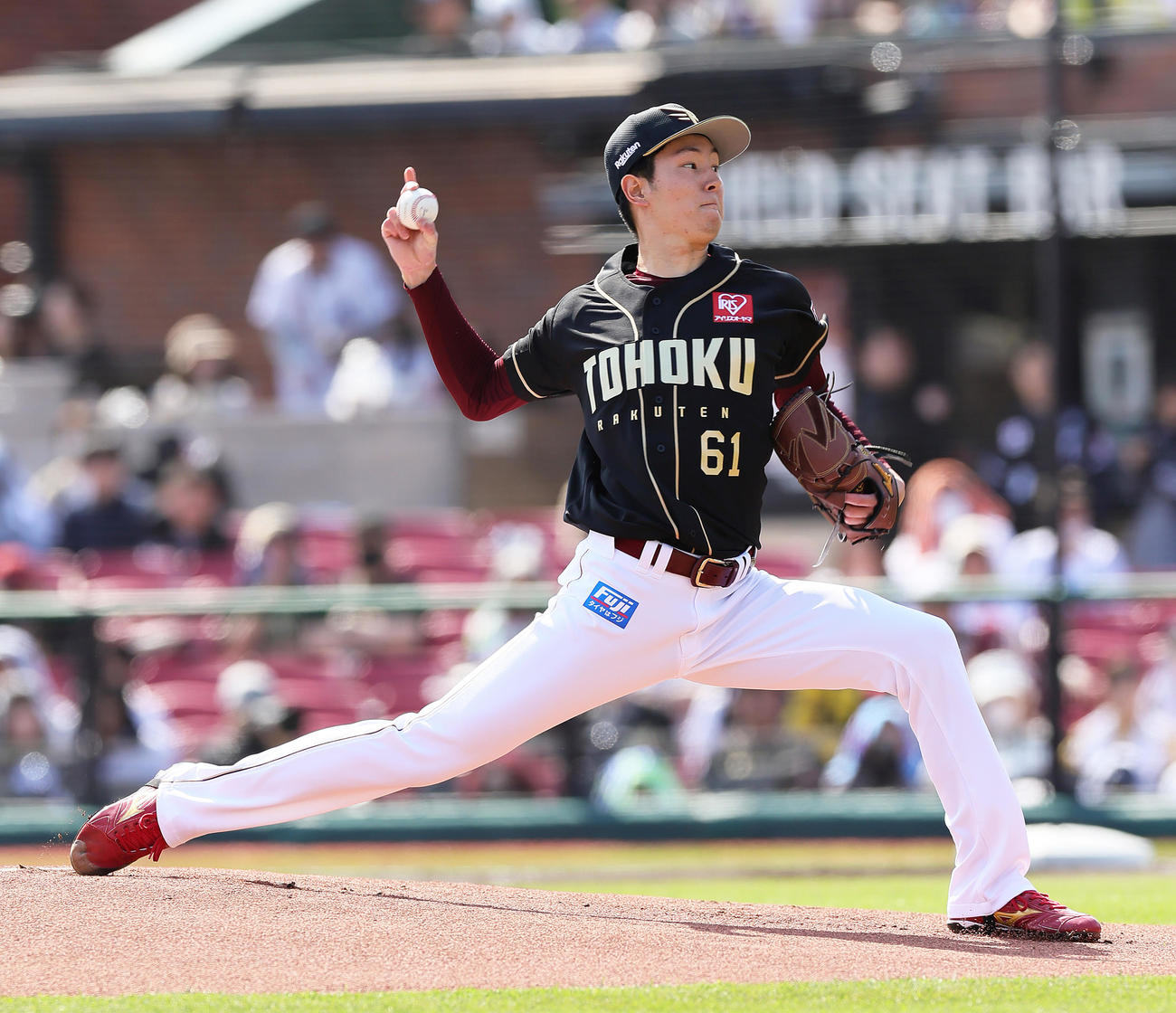 楽天対ロッテ　プロ初先発の楽天松田（撮影・足立雅史）