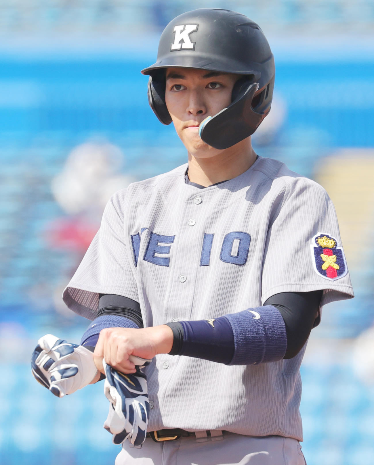 東大対慶大　1回裏慶大無死一、三塁、右前適時打を放った清原（撮影・野上伸悟）