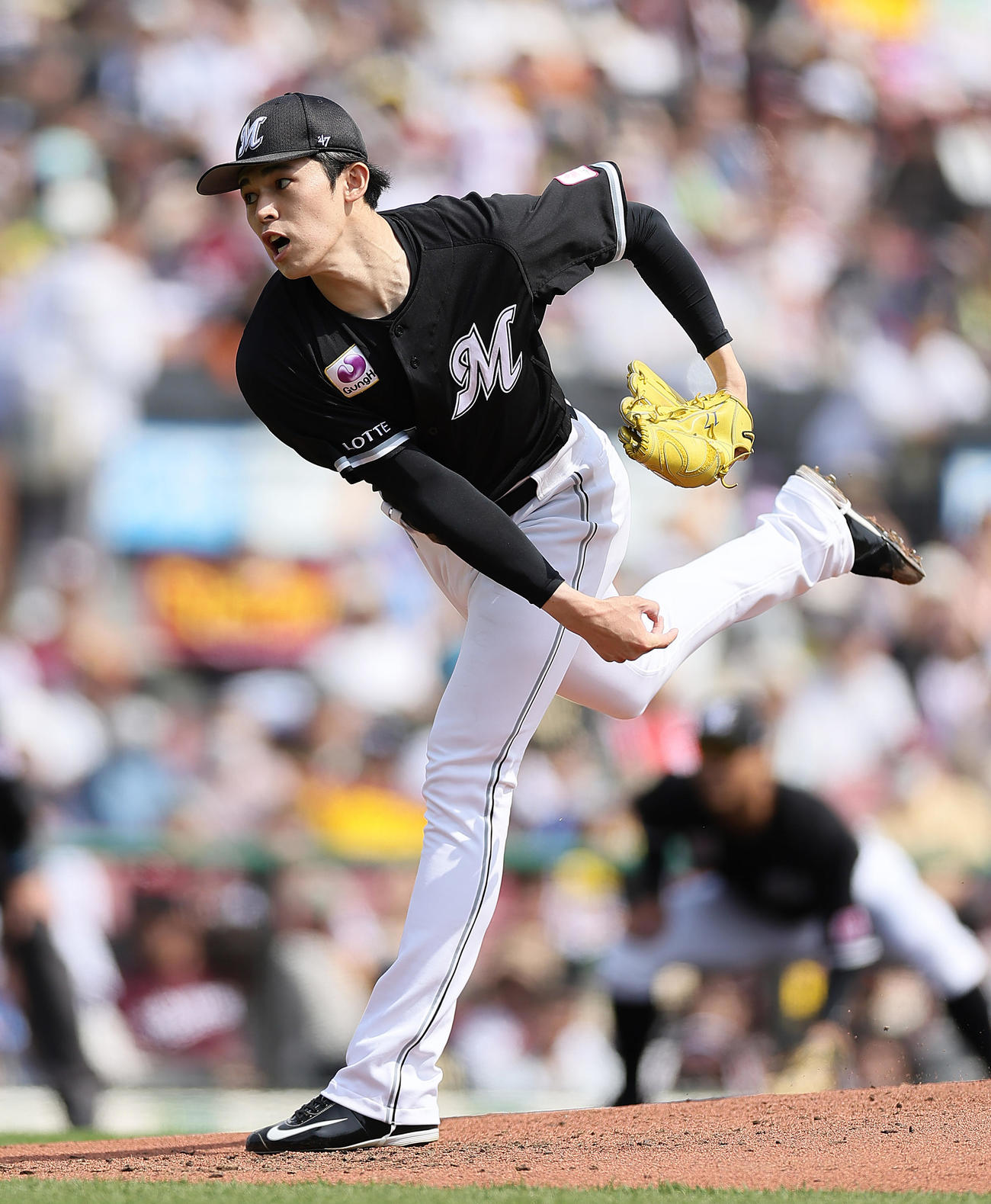楽天対ロッテ　ロッテ先発の佐々木（撮影・足立雅史）