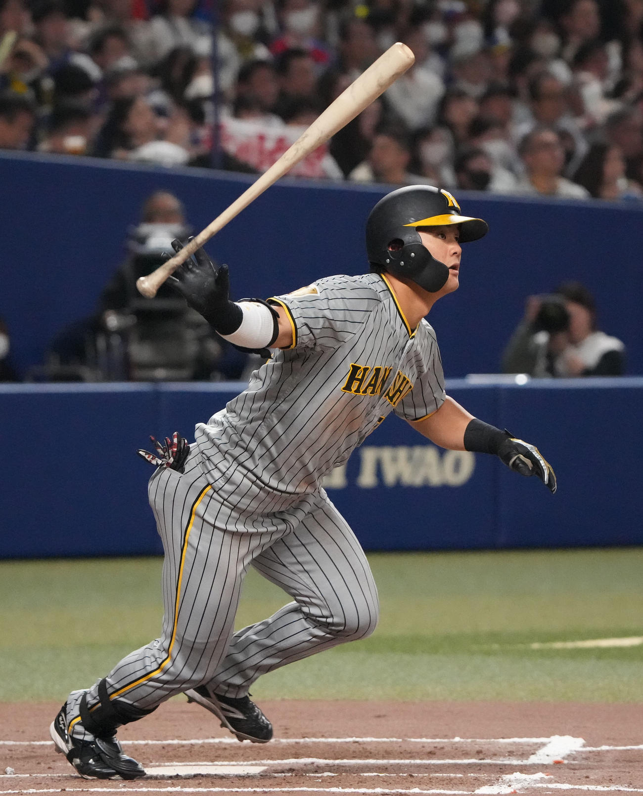 中日対阪神　7回表阪神1死、右二塁打を放つ前川（撮影・森本幸一）
