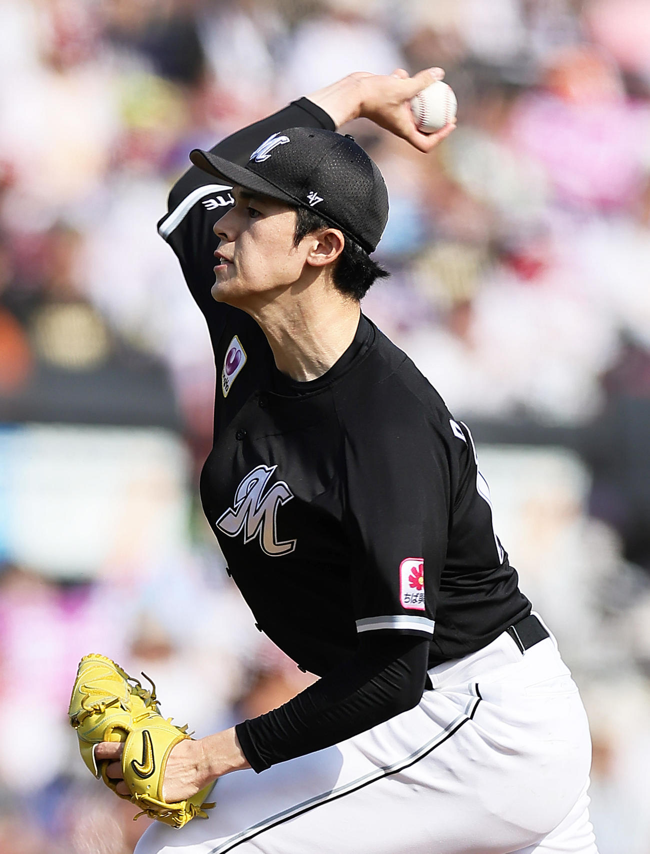 楽天対ロッテ　7回2失点で勝利を挙げたロッテ佐々木（撮影・足立雅史）