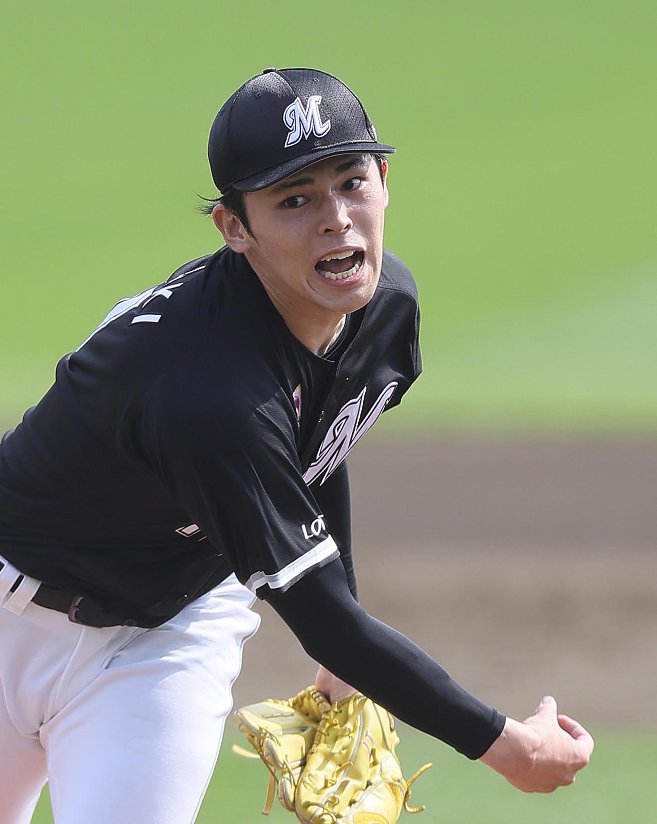 楽天対ロッテ　7回2失点で勝利を挙げたロッテ佐々木（撮影・足立雅史）
