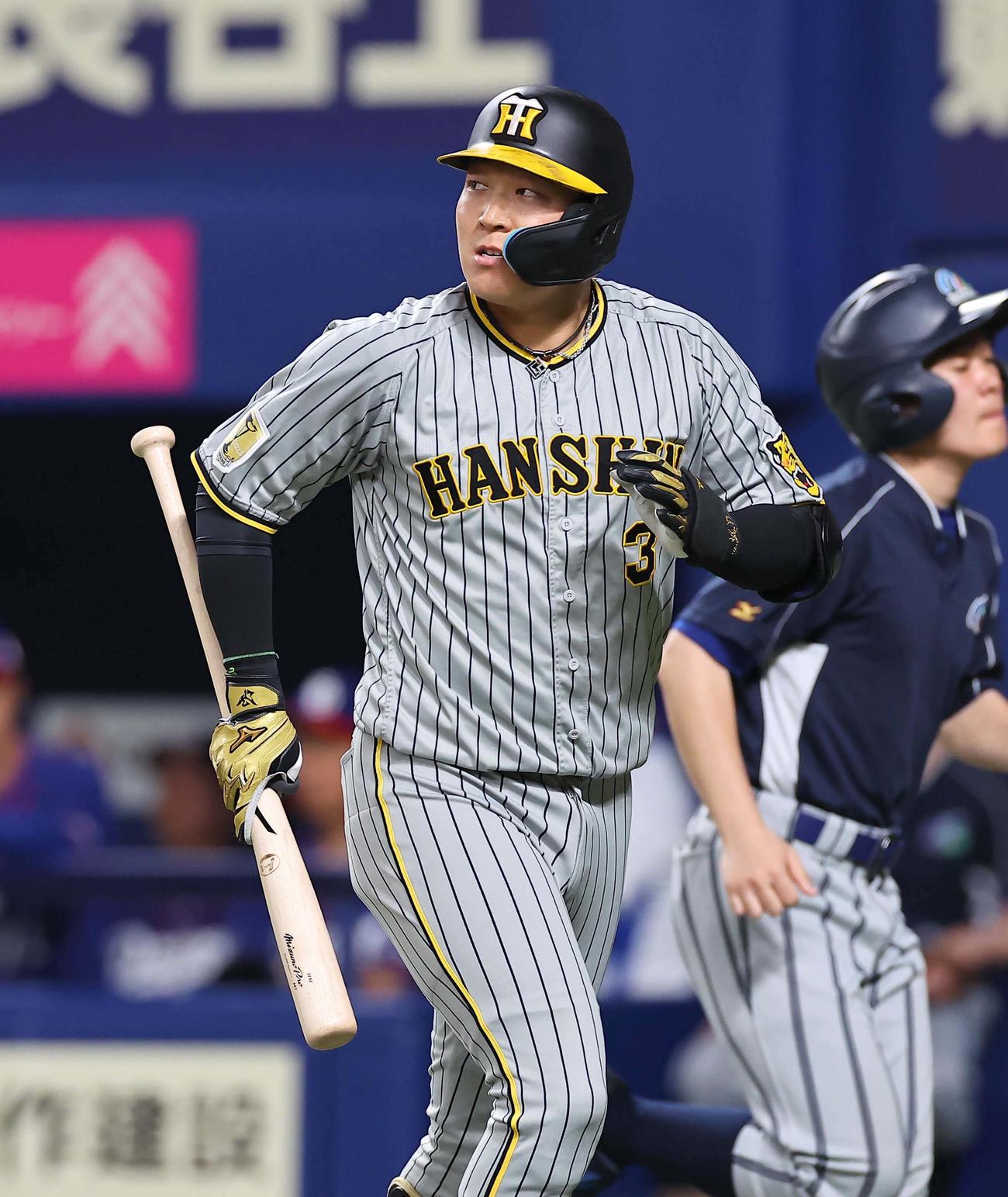 中日対阪神　4回表阪神1死、大山は遊飛に倒れる（撮影・上田博志）
