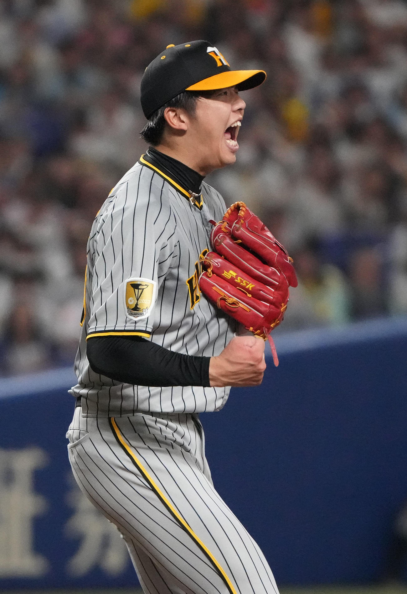 中日対阪神　7回表阪神2死二塁、右前適時打を放つ中野（撮影・森本幸一）