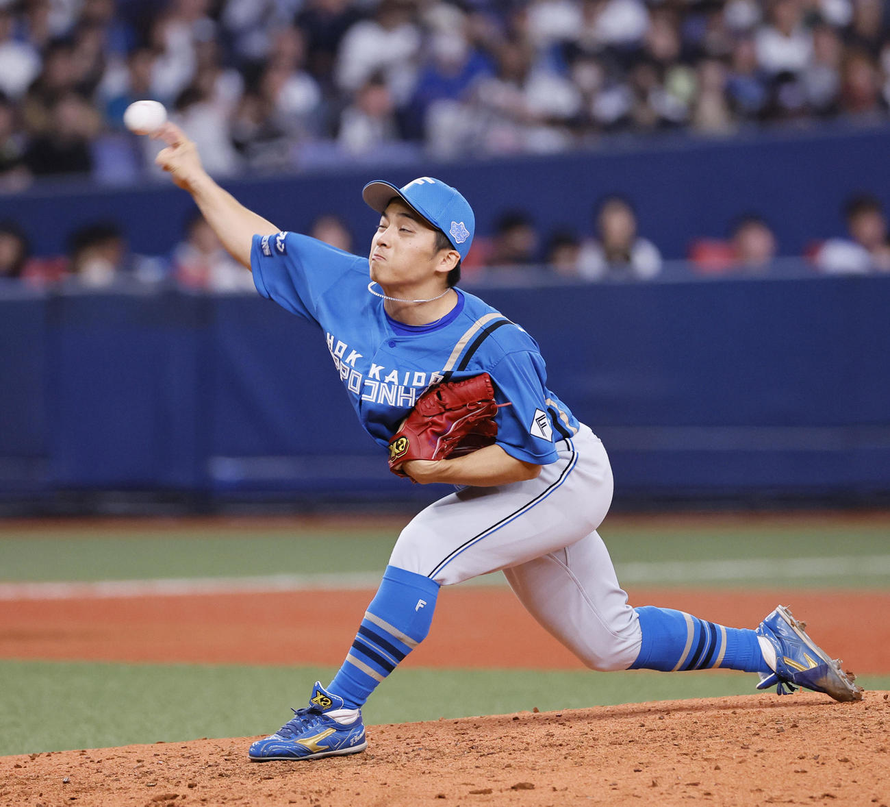 オリックス対日本ハム　5回、3番手で登板した日本ハム山本拓（撮影・藤尾明華）
