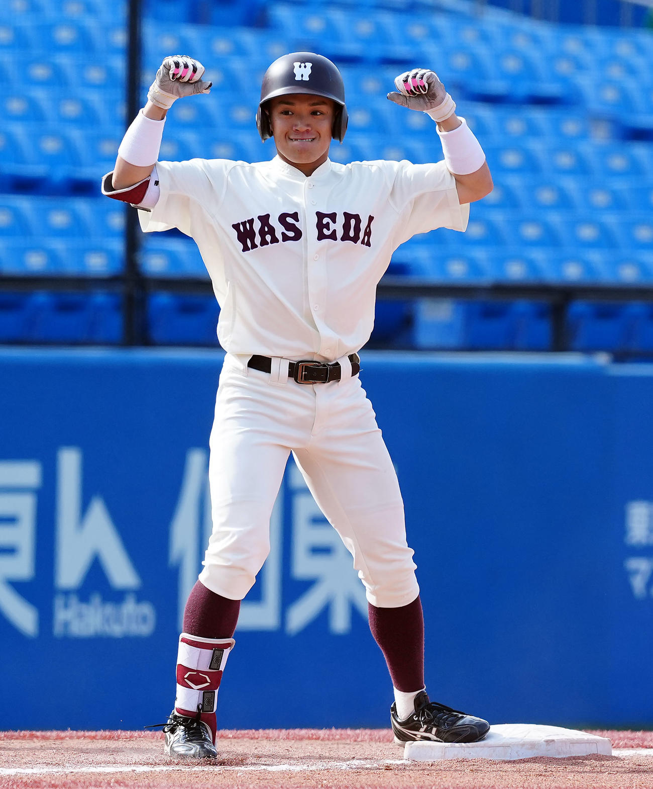 立大対早大　8回裏早大2死満塁、走者一掃の三塁打を放った石郷岡（撮影・たえ見朱実）