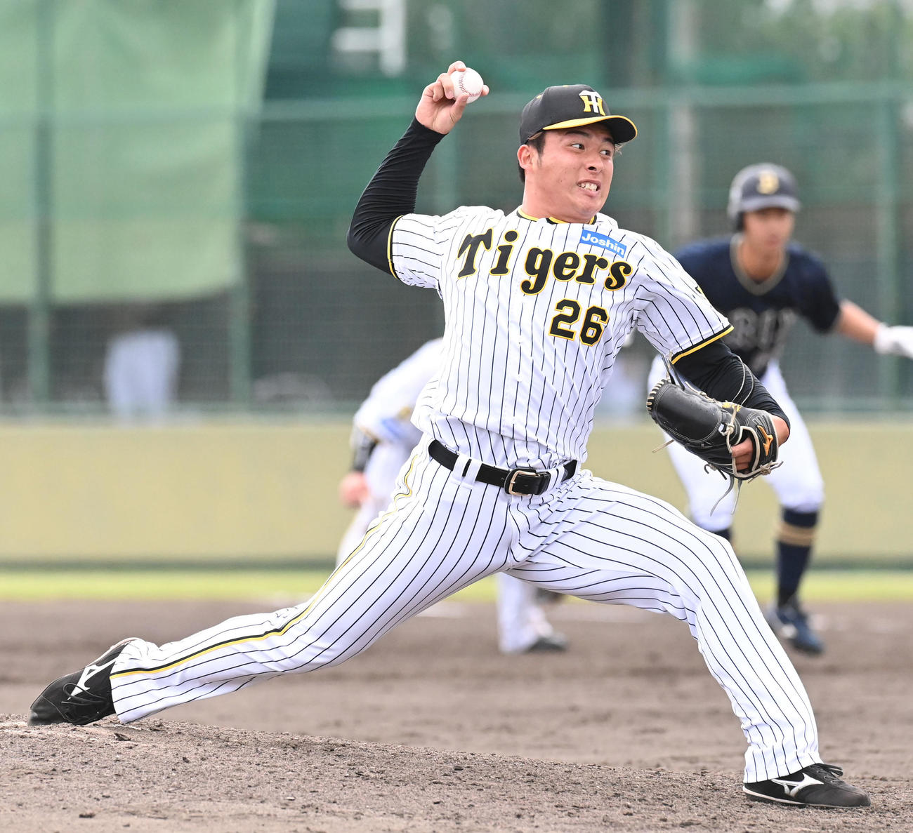 阪神対オリックス　9回表に登板した阪神の椎葉（撮影・滝沢美穂子）