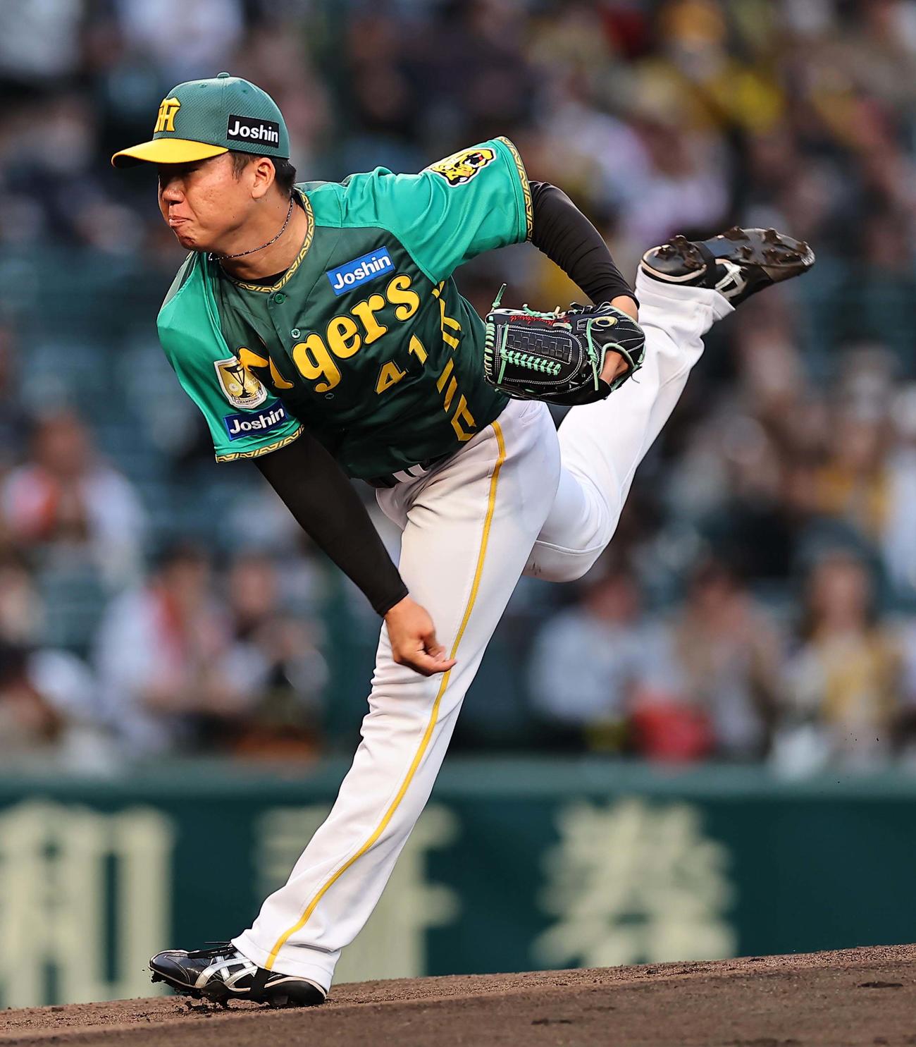 阪神対巨人　阪神先発の村上（撮影・上田博志）