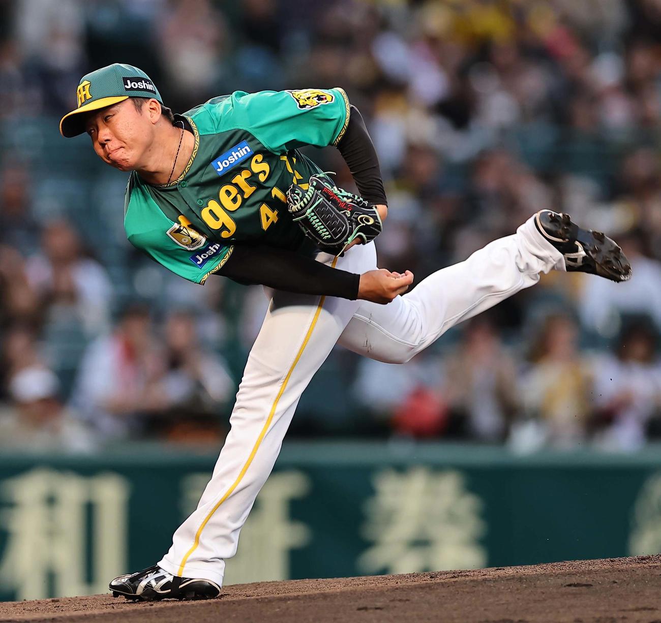 阪神対巨人　阪神先発の村上（撮影・上田博志）