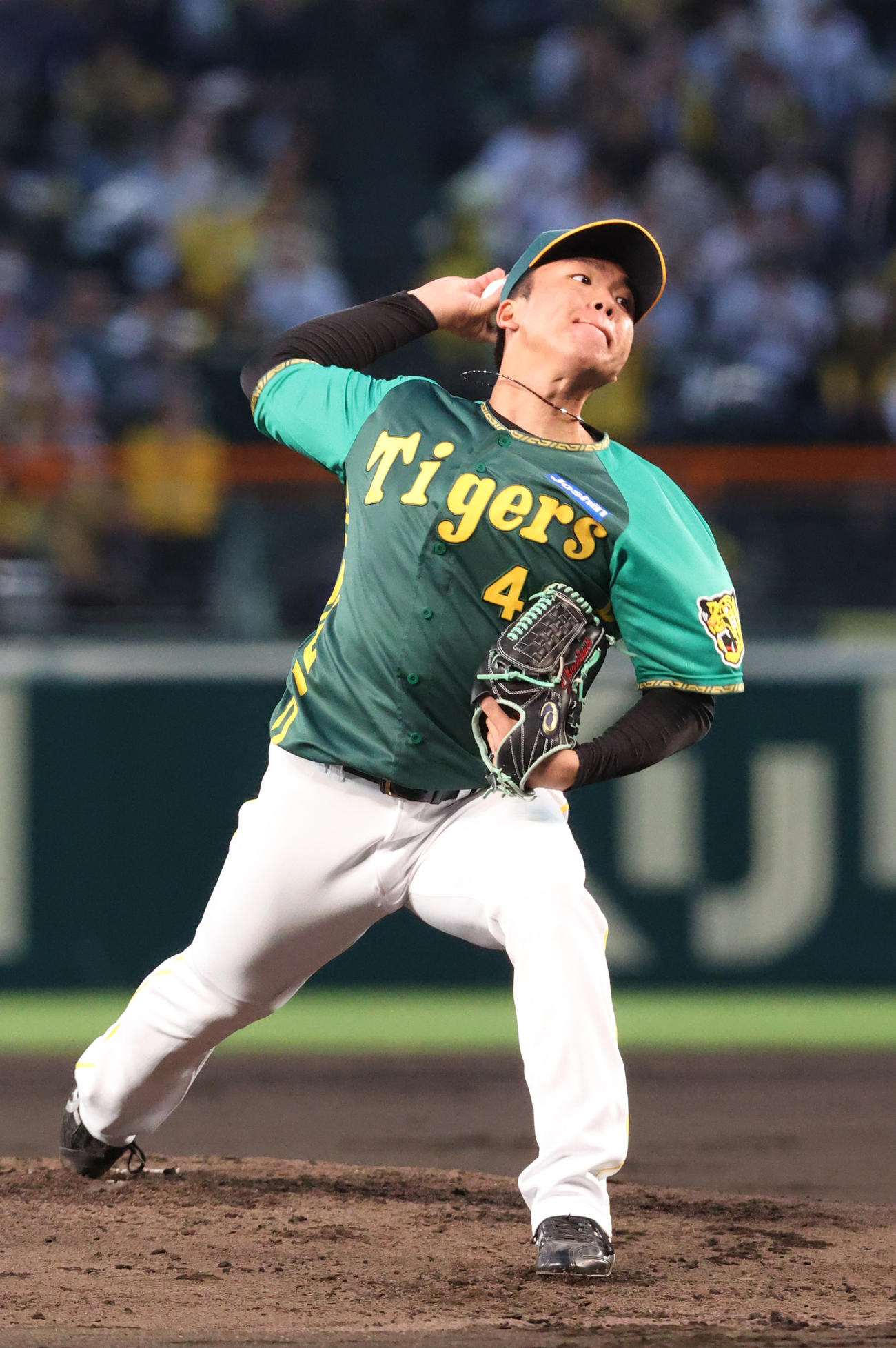 阪神対巨人　阪神先発の村上（撮影・上山淳一）